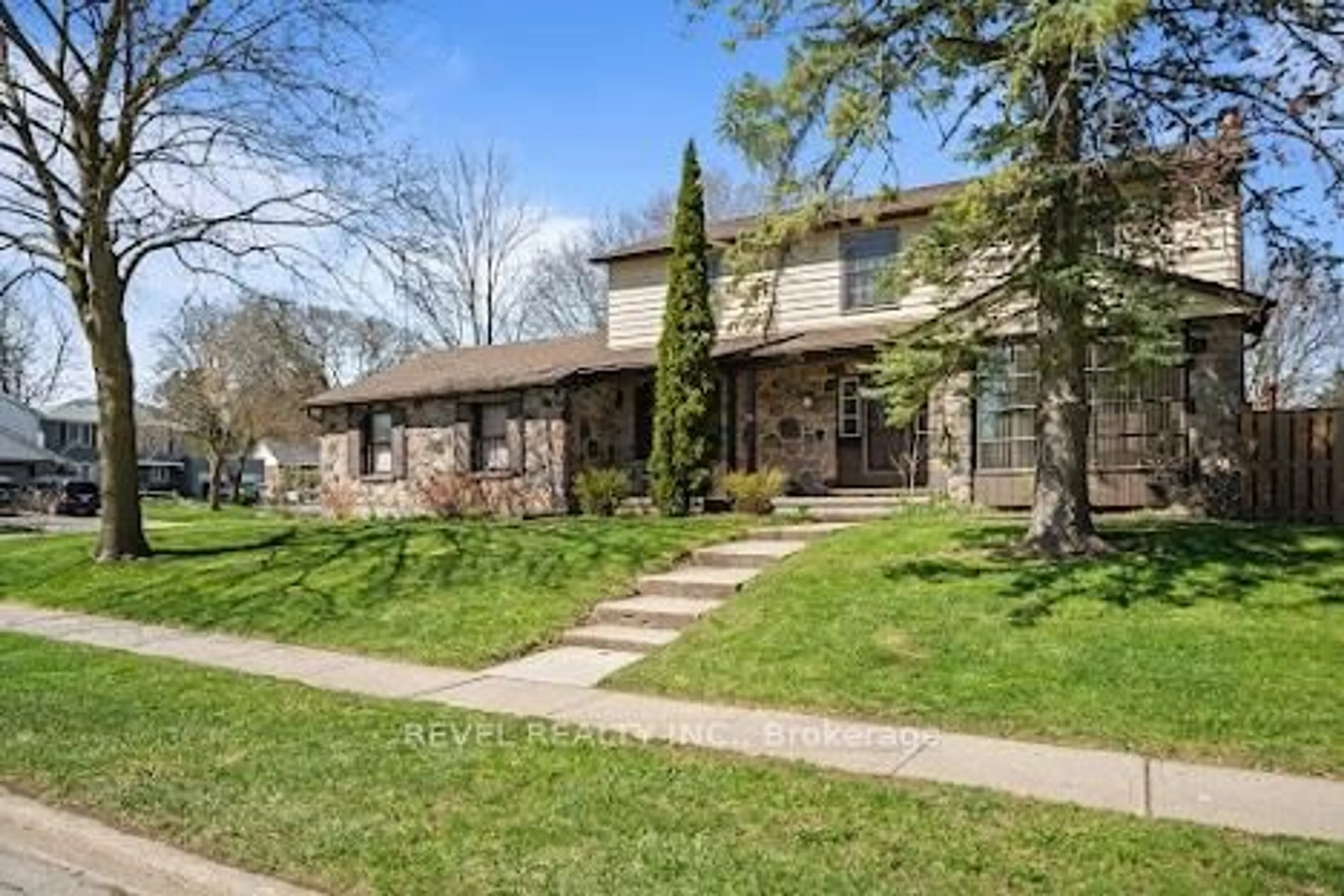 Home with brick exterior material, street for 88 Culham Dr, Cambridge Ontario N1S 2G8
