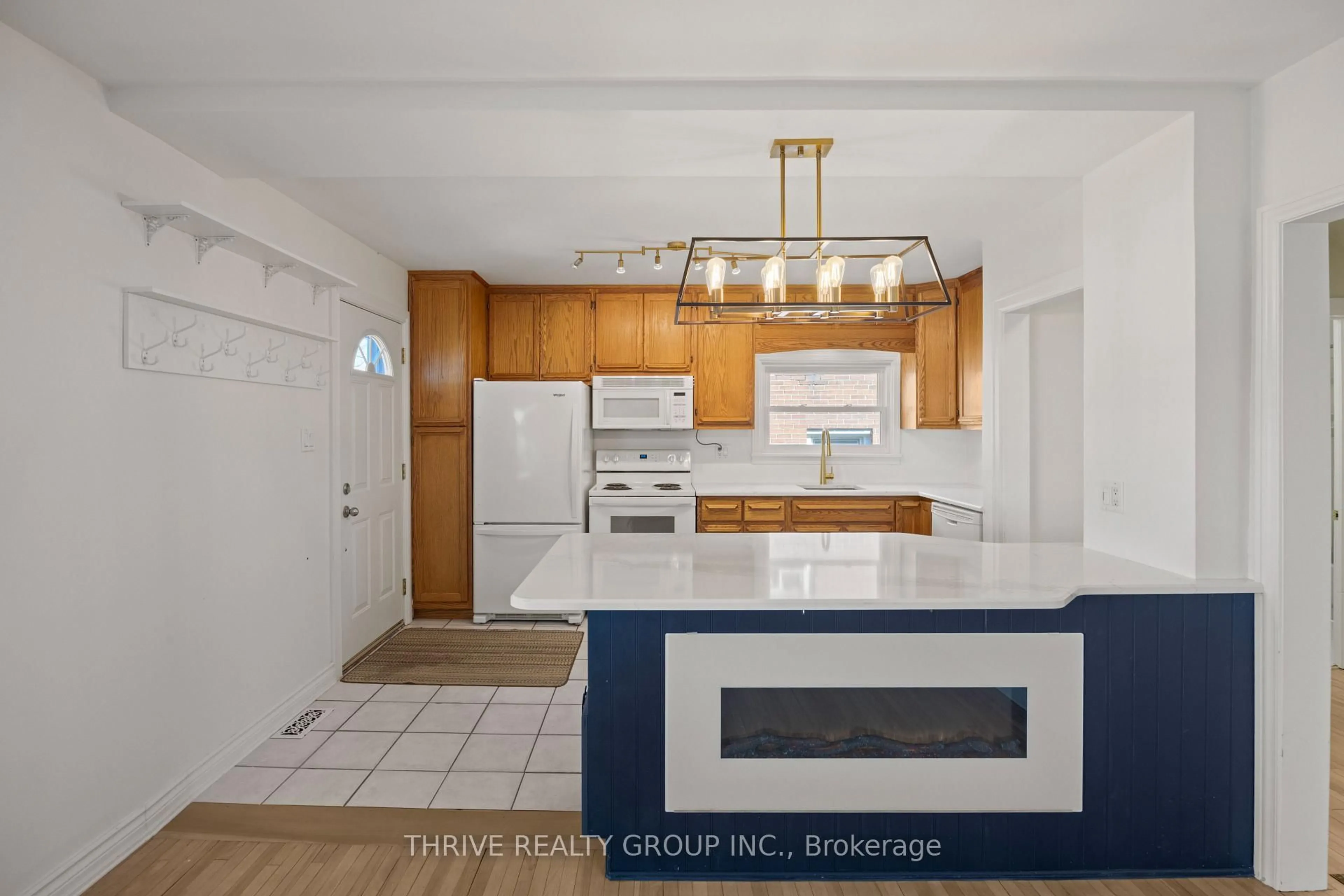 Open concept kitchen, unknown for 166 Ashland Ave, London East Ontario N5W 4C9