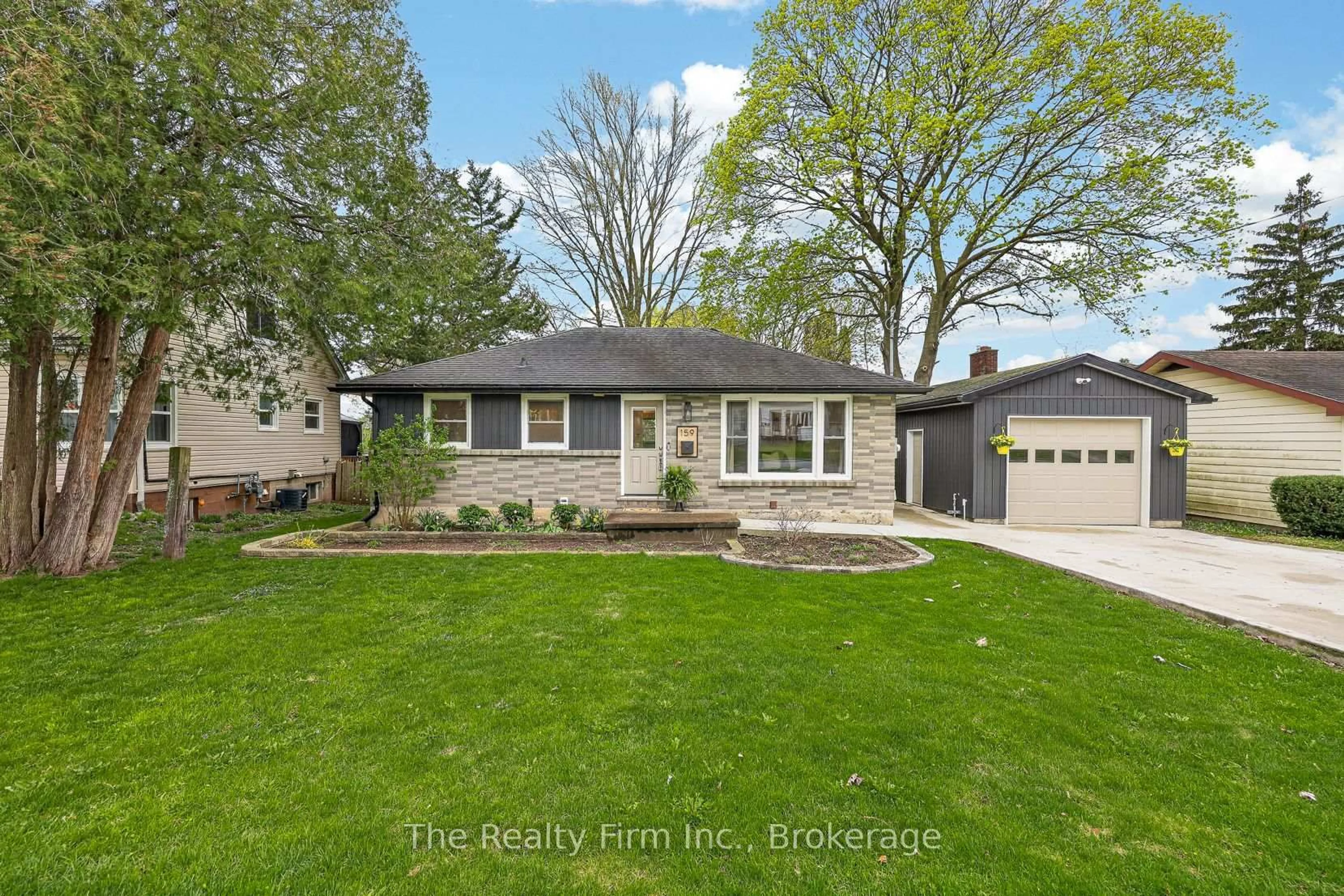 Home with vinyl exterior material, street for 159 Innes St, Ingersoll Ontario N5C 2R7
