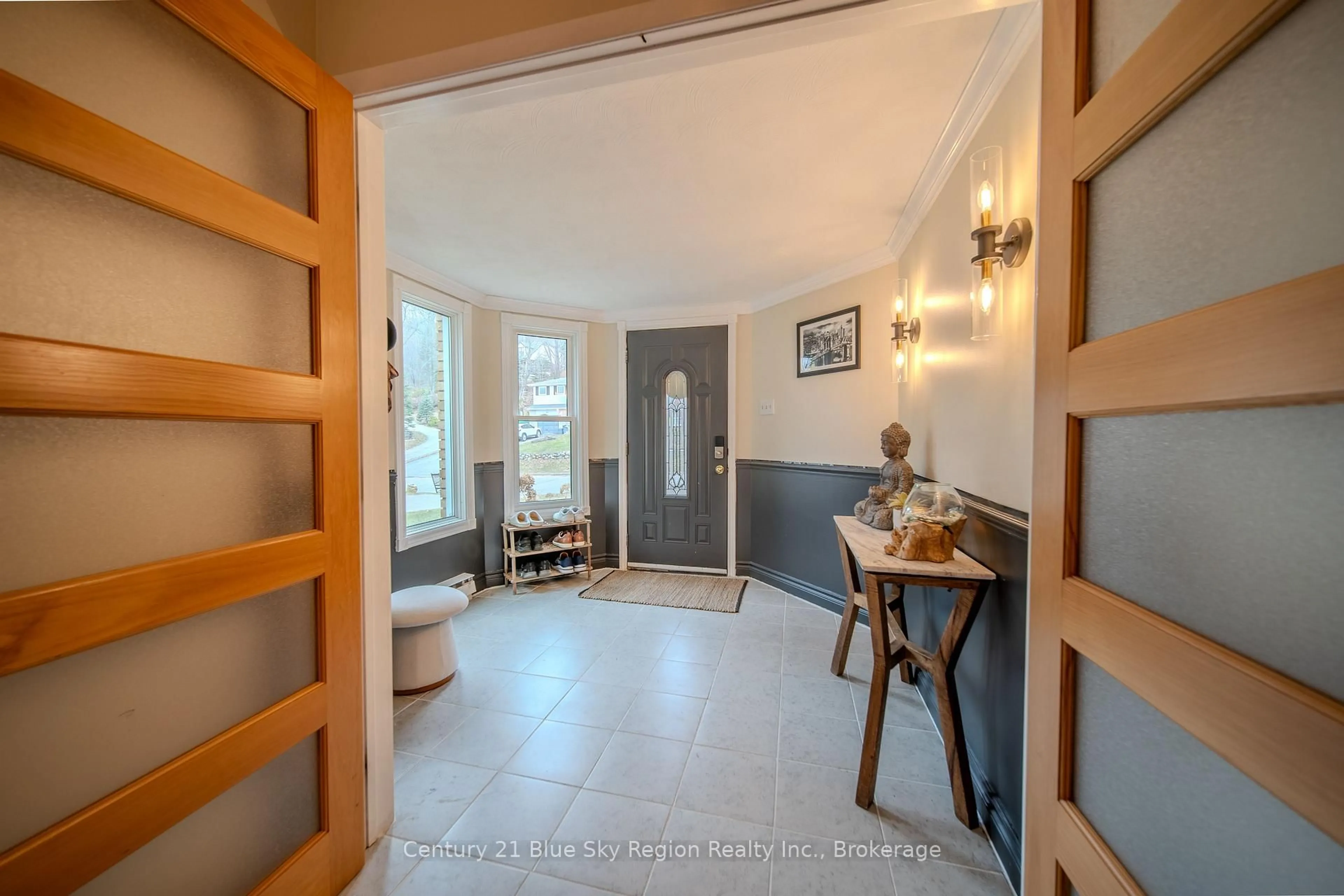 Indoor entryway for 56 Kathryn Cres, North Bay Ontario P1B 8P4