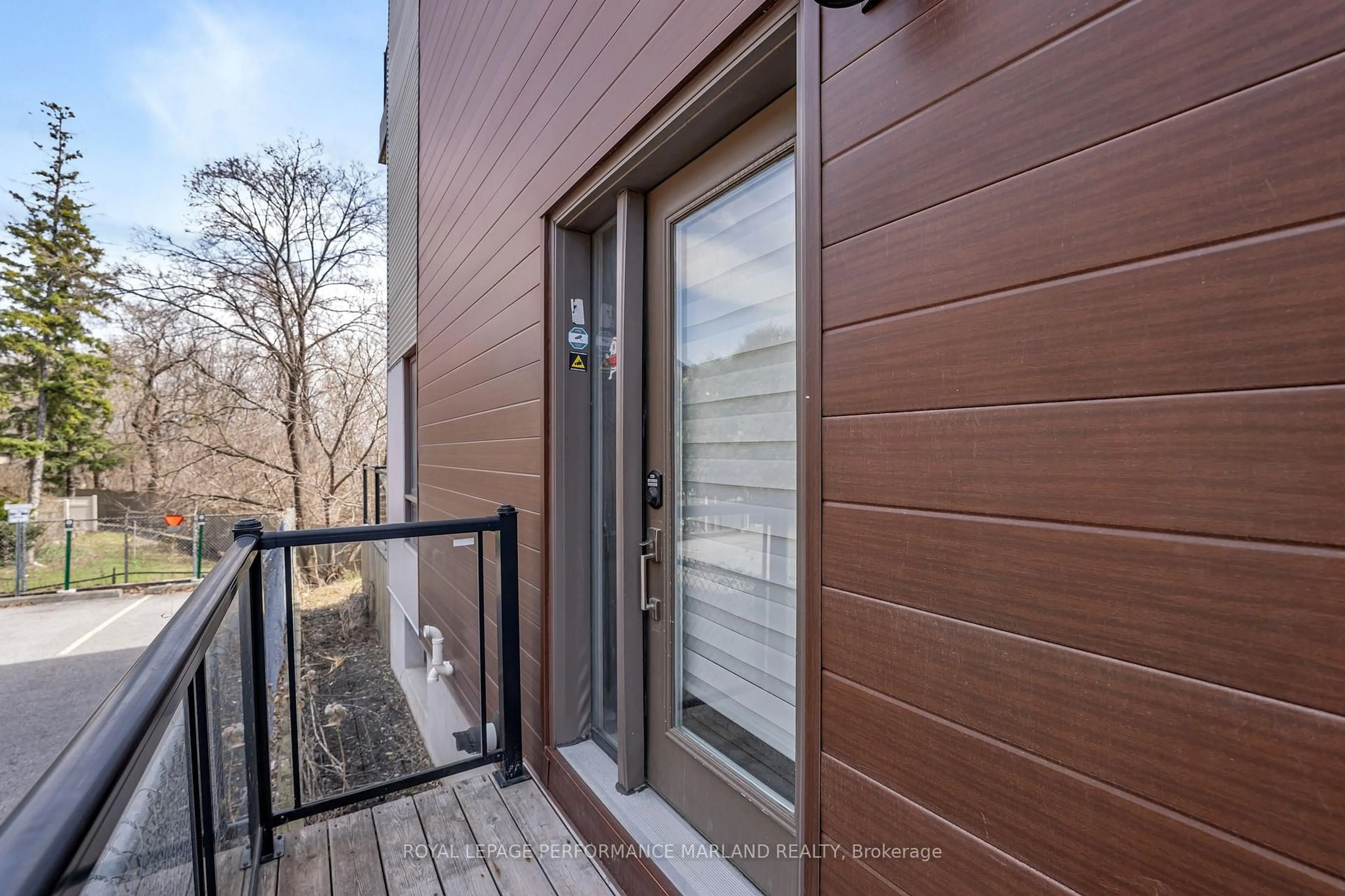 Unknown for 99B Concord St, Ottawa Ontario K1S 0Y7