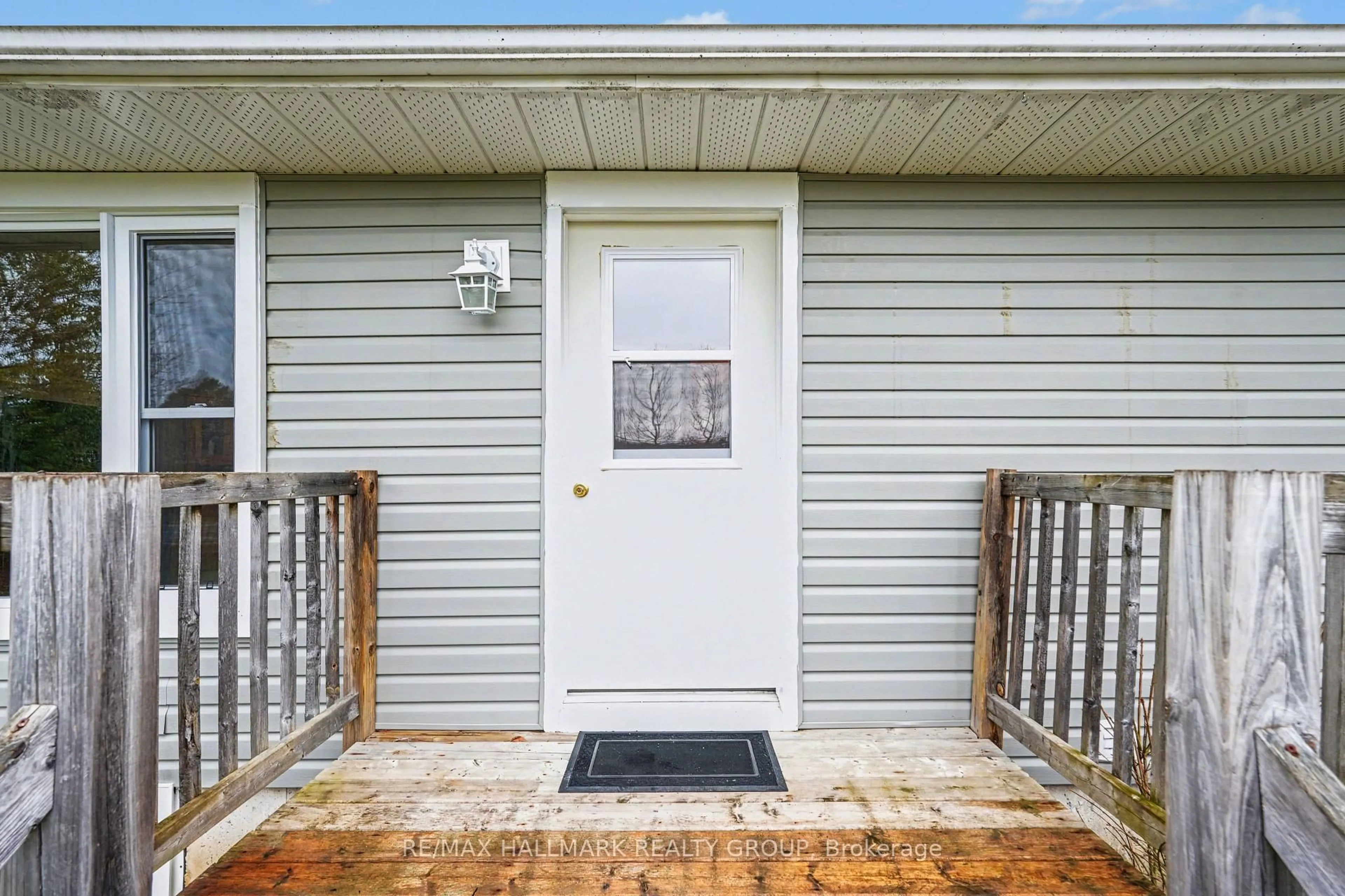 Home with vinyl exterior material, street for 551 Anglican Church Rd, Perth Ontario K7H 3C6