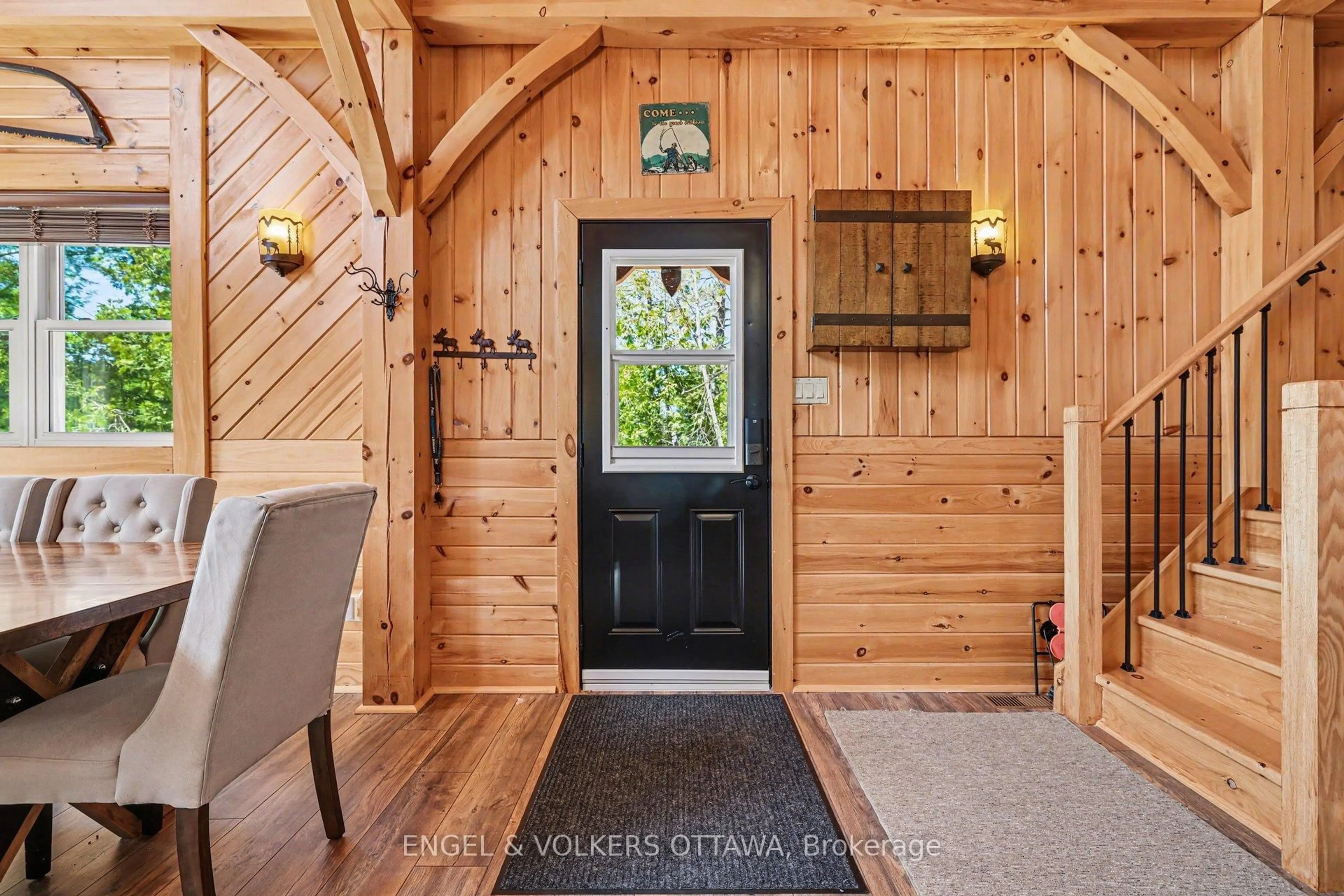 Indoor entryway for 1244 Marshall Lane, Plevna Ontario K0H 2M0