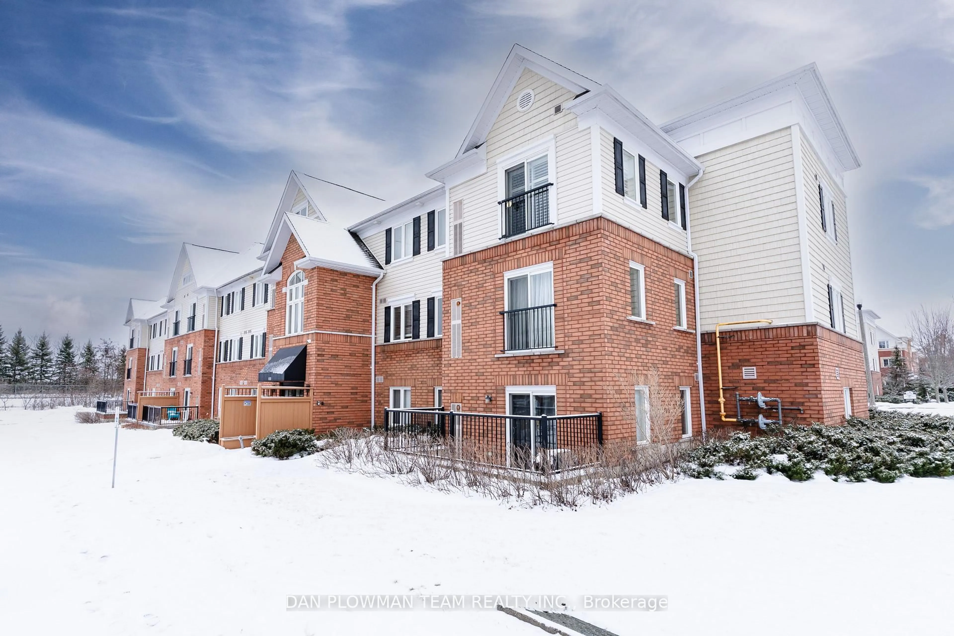 A pic from outside/outdoor area/front of a property/back of a property/a pic from drone, building for 306 Spillsbury Dr #209, Peterborough Ontario K9K 0B5