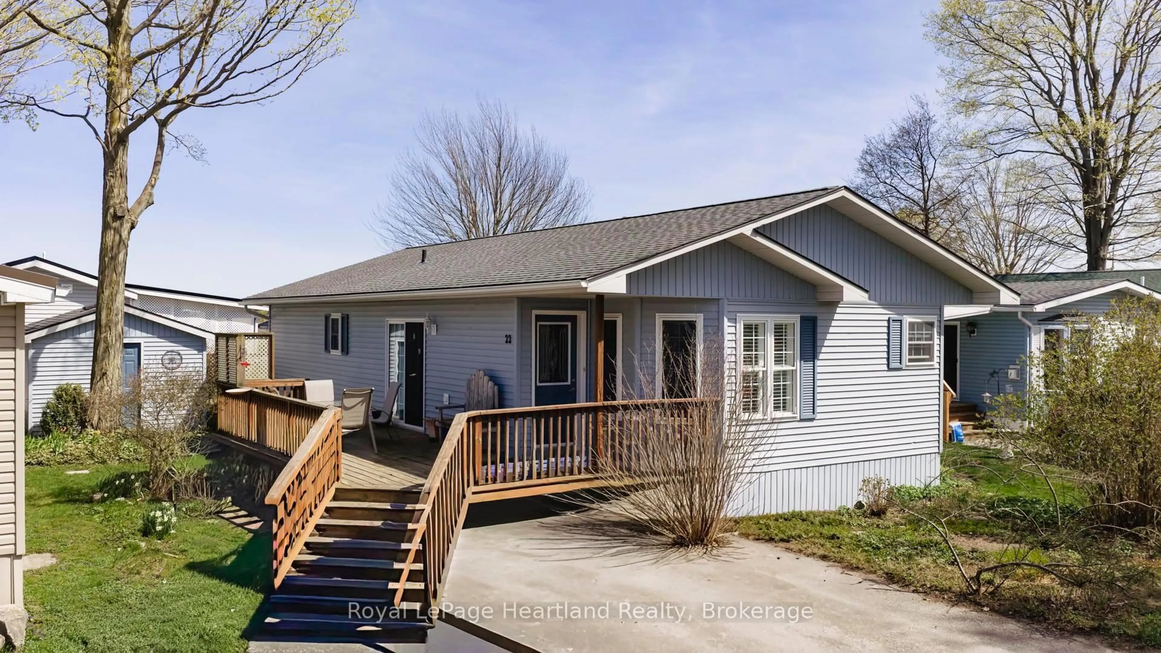 Home with vinyl exterior material, street for 22 ALGONQUIN Lane, Ashfield-Colborne-Wawanosh Ontario N7A 3Y3