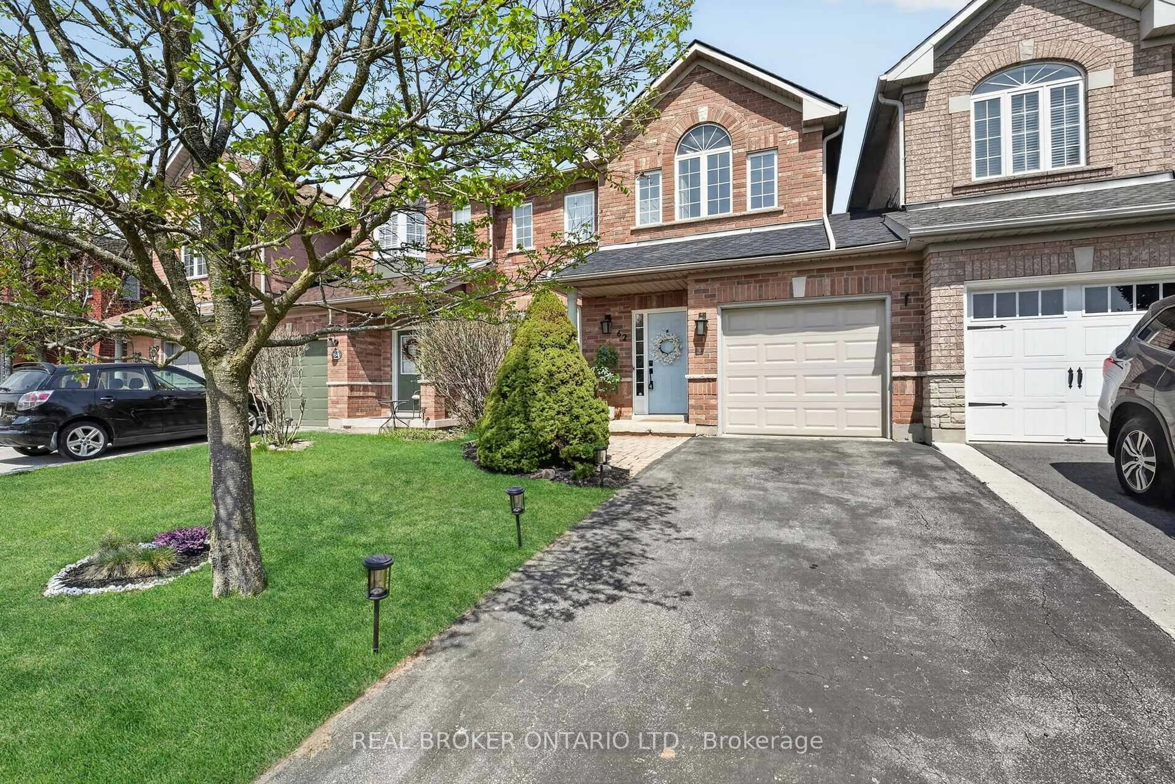 Home with brick exterior material, street for 62 Moore Cres, Hamilton Ontario L9G 4Z6