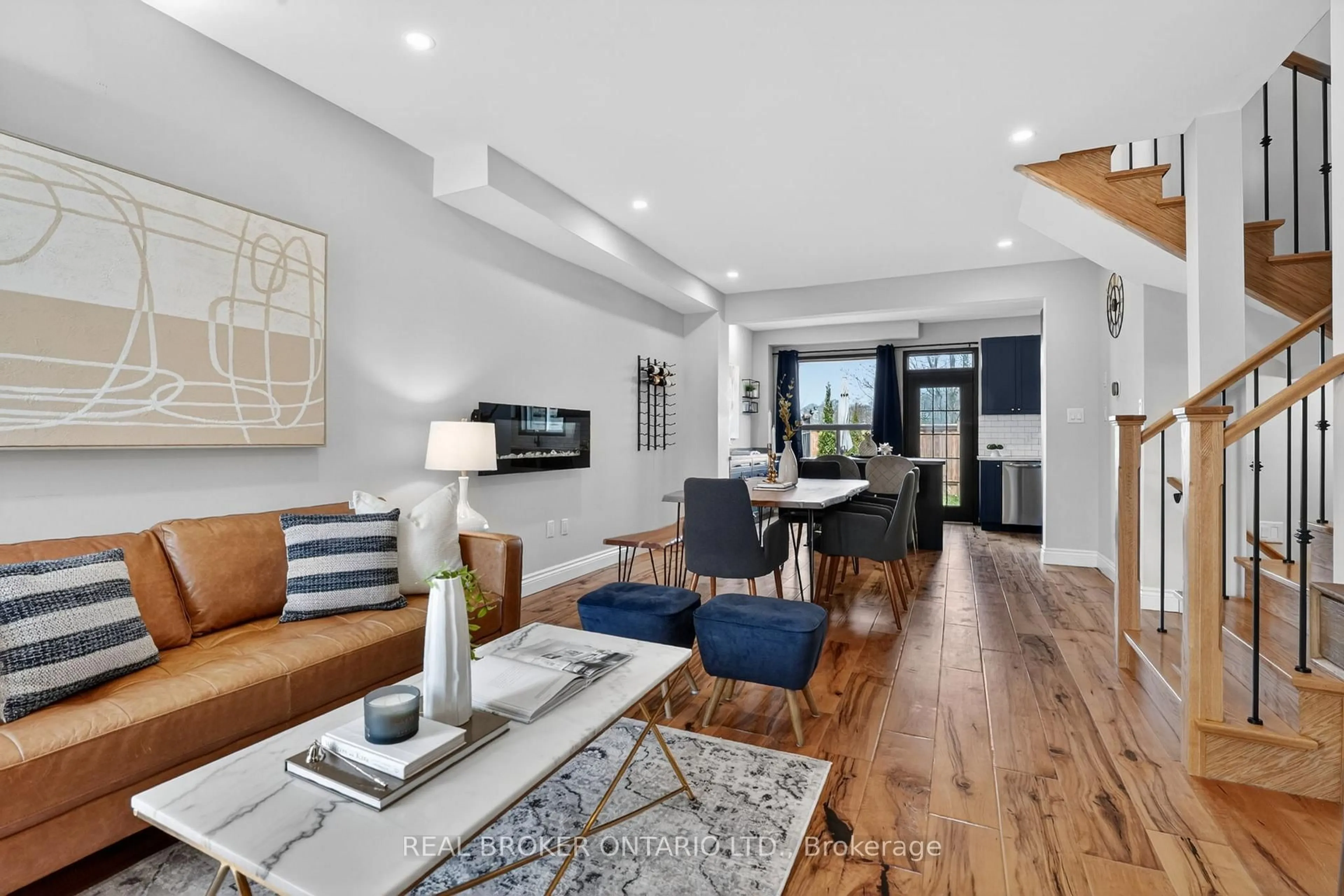 Living room with furniture, unknown for 62 Moore Cres, Hamilton Ontario L9G 4Z6