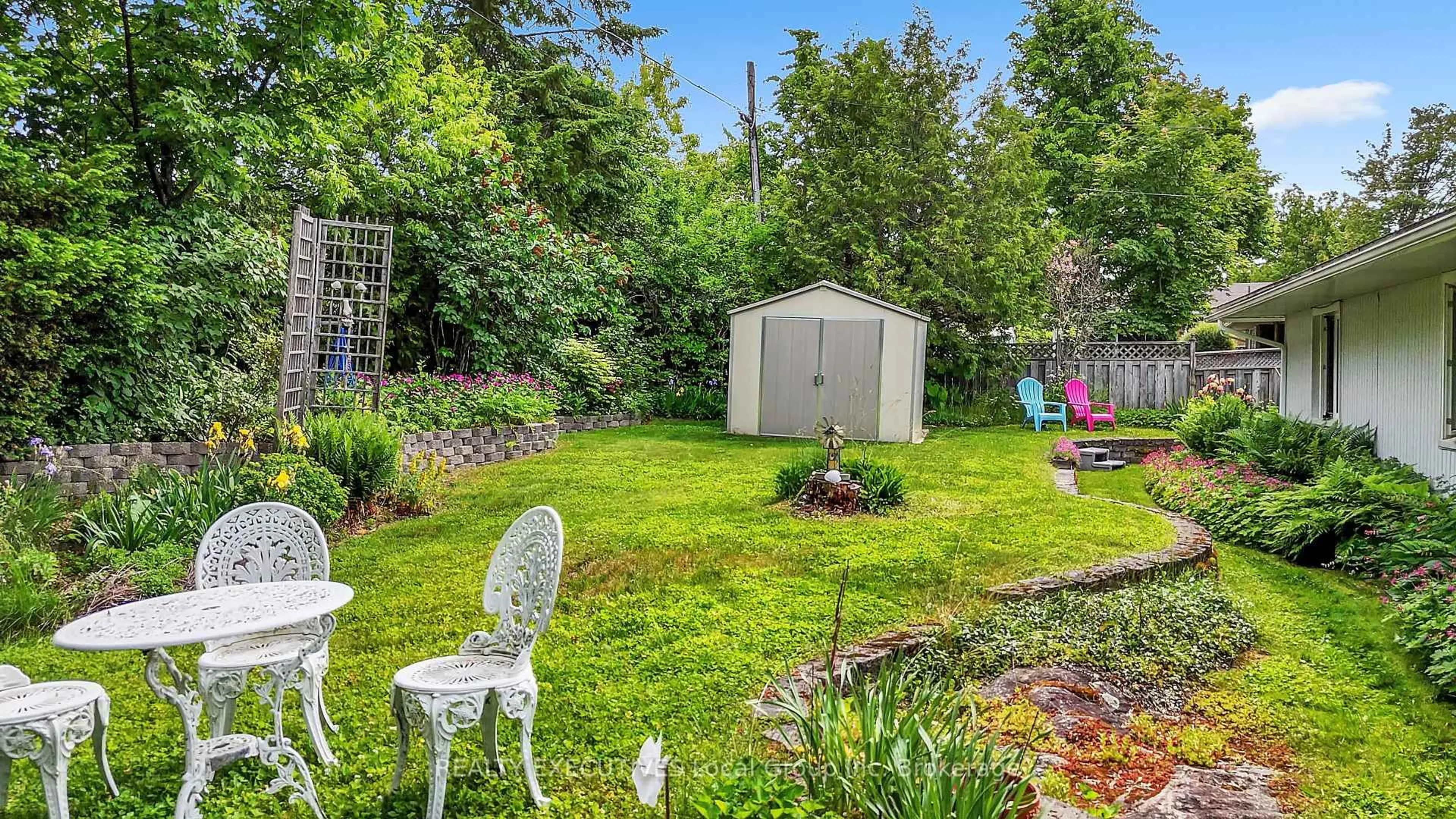 Shed for 940 BLOEM St, North Bay Ontario P1B 4Z8