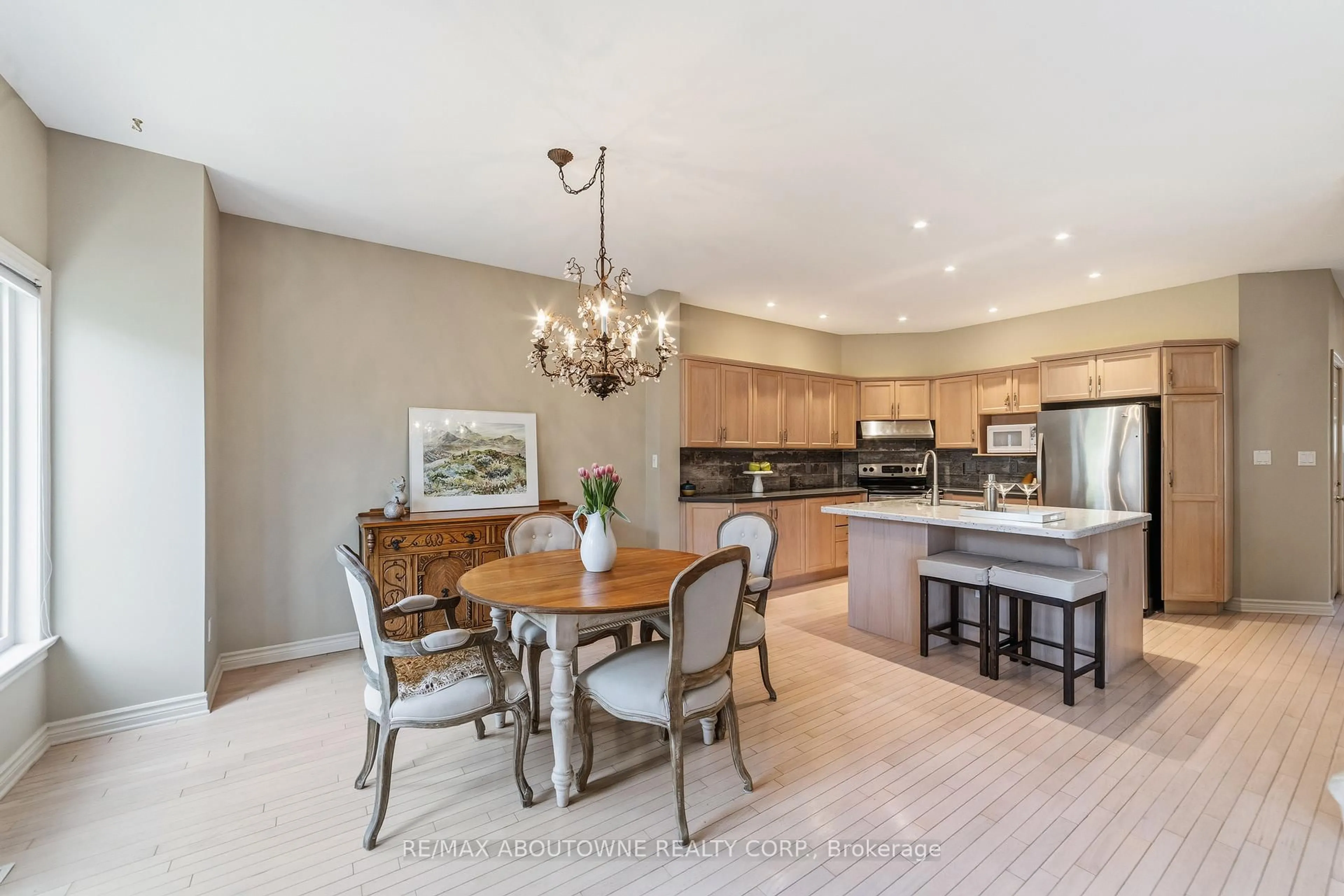 Open concept kitchen, ceramic/tile floor for 575 Simcoe St #12, Niagara-on-the-Lake Ontario L0S 1J0