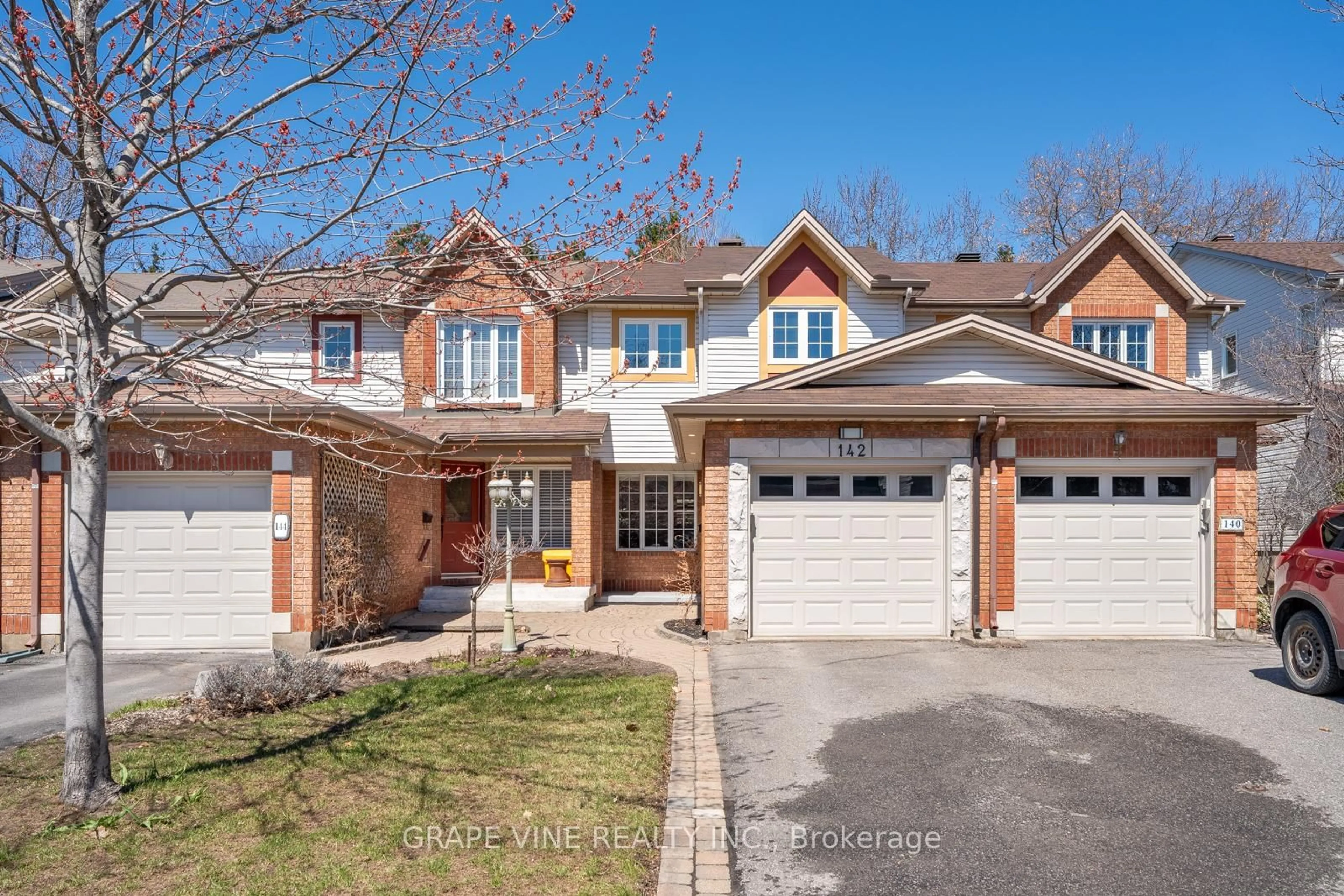 Home with brick exterior material, street for 142 College Circ, Ottawa Ontario K1K 4S1