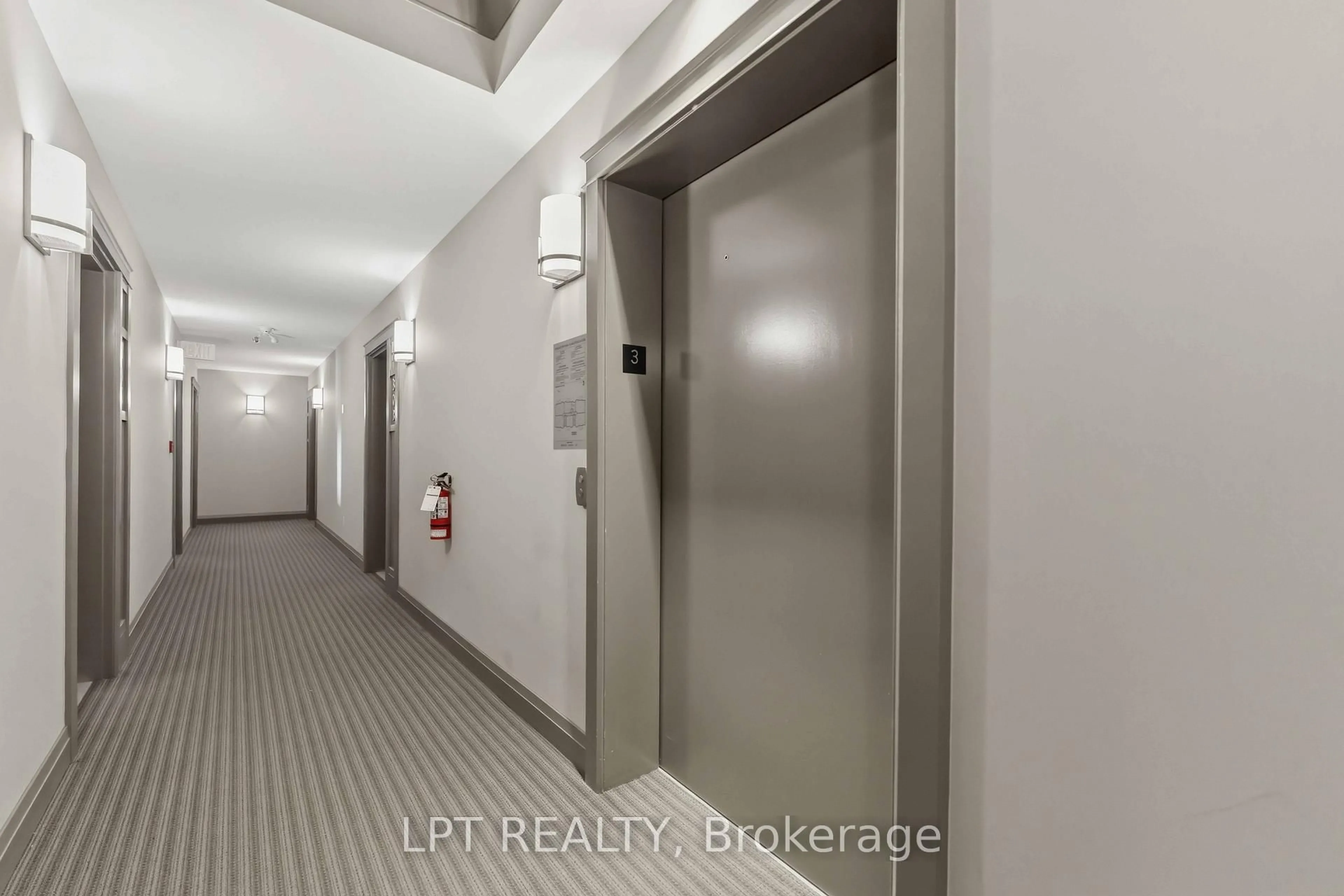 Unknown for 755 Beauparc Private #301, Ottawa Ontario K1J 0B5