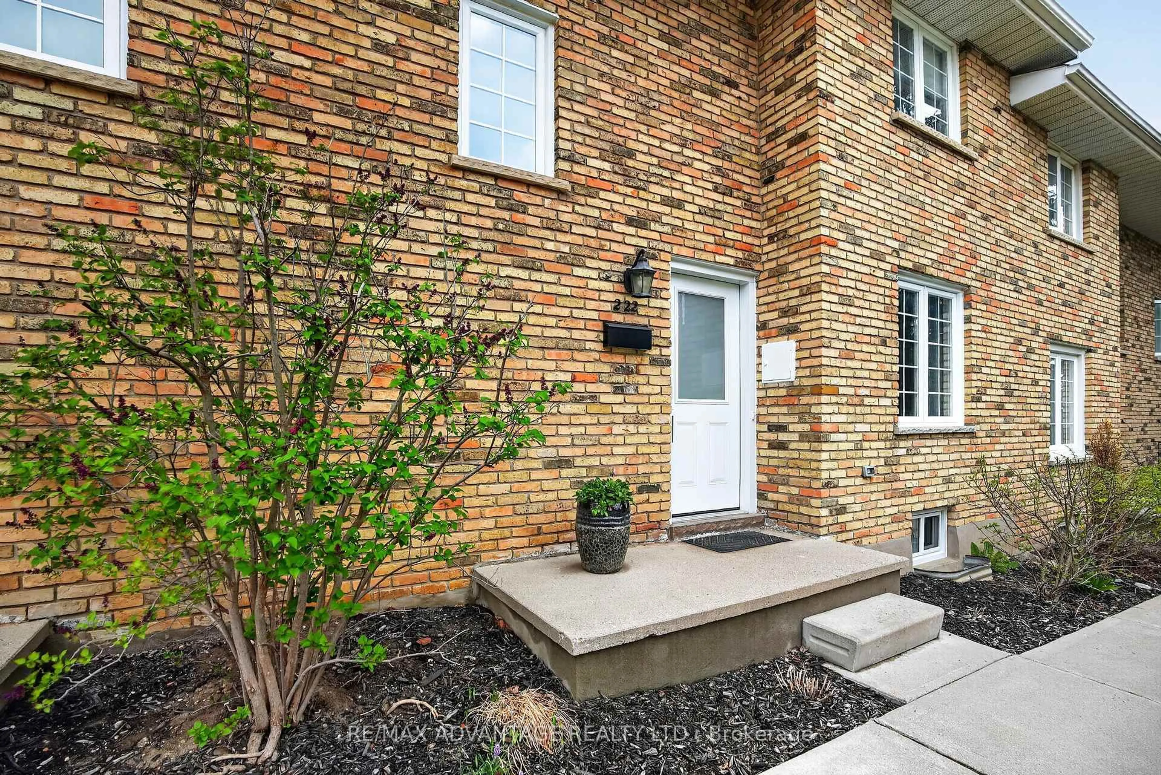 Home with brick exterior material, street for 222 Homestead Cres, London North Ontario N6G 2E5