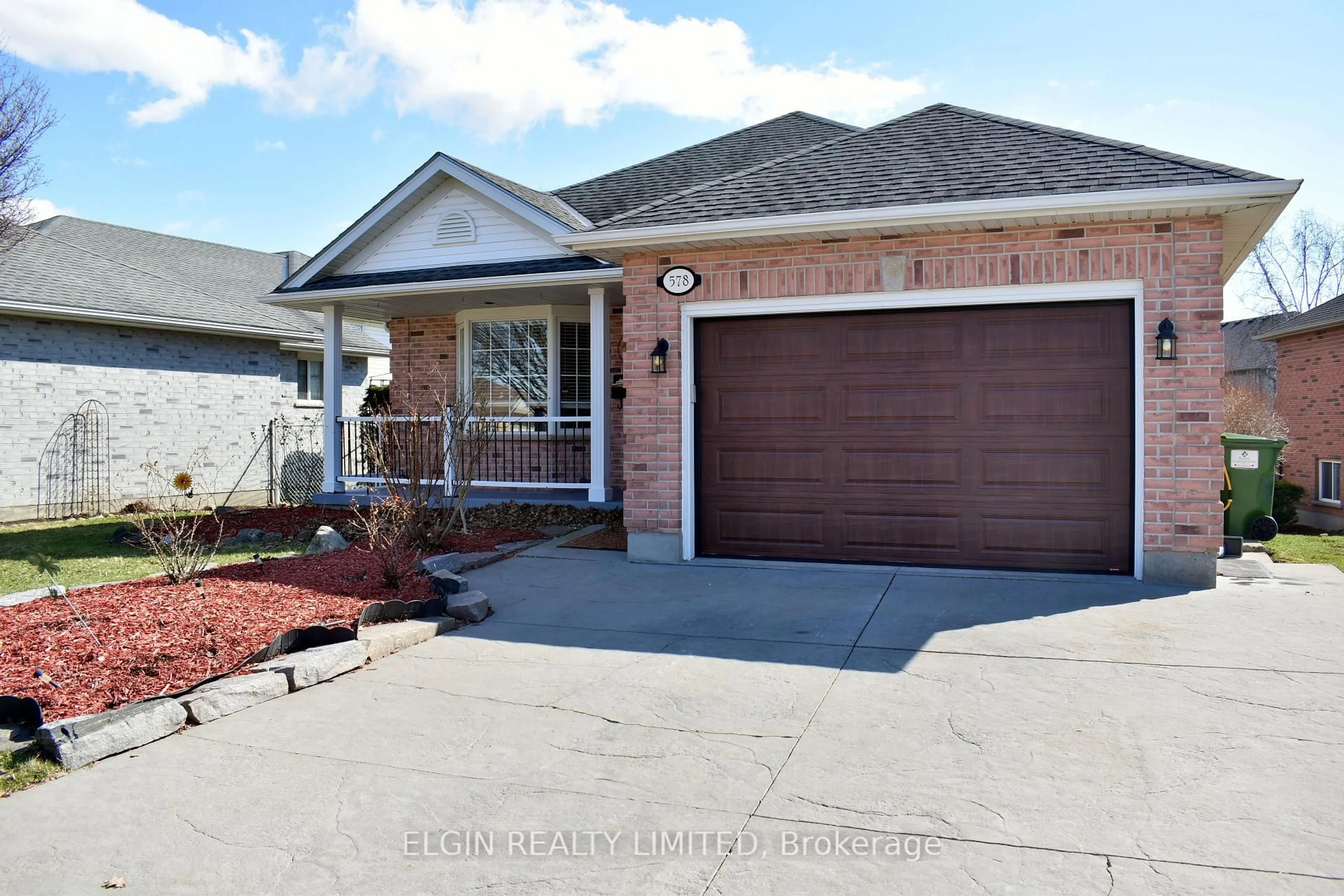 Home with brick exterior material, street for 578 Wellington St, St. Thomas Ontario N5R 6E1