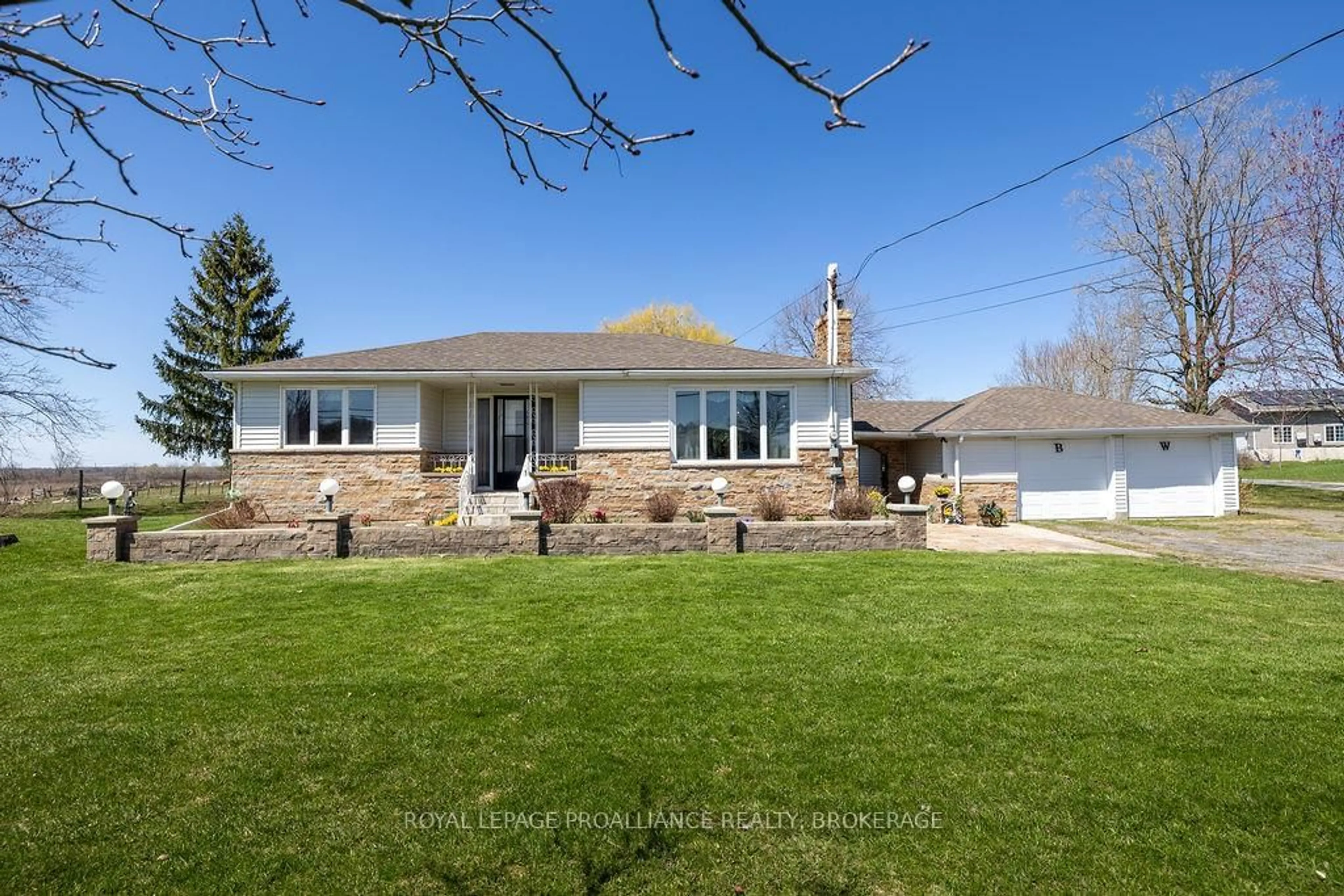Unknown for 2854 Highway 15, Kingston Ontario K7L 4V3