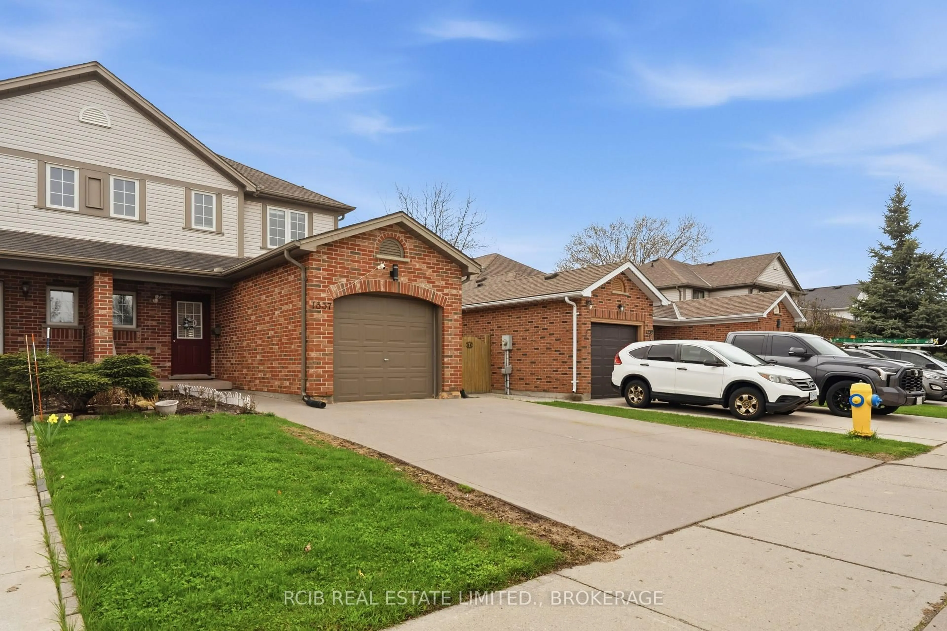 Home with brick exterior material, street for 1337 Reardon Blvd, London South Ontario N6M 1B4
