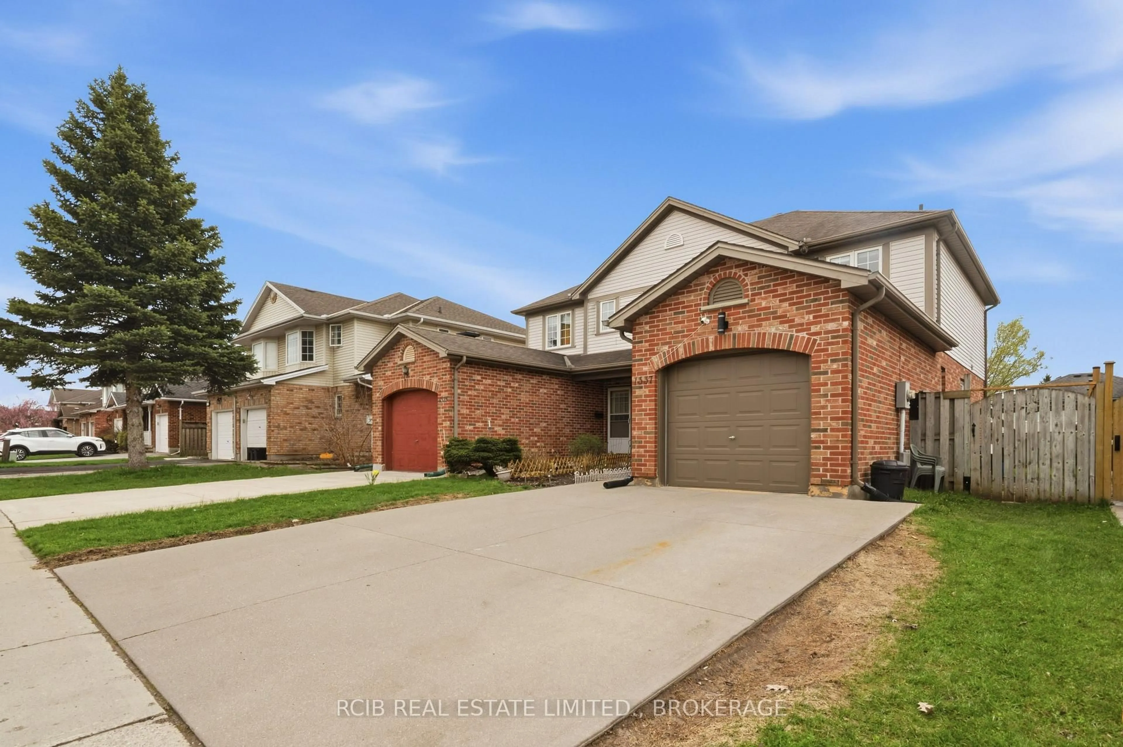 Home with brick exterior material, street for 1337 Reardon Blvd, London South Ontario N6M 1B4