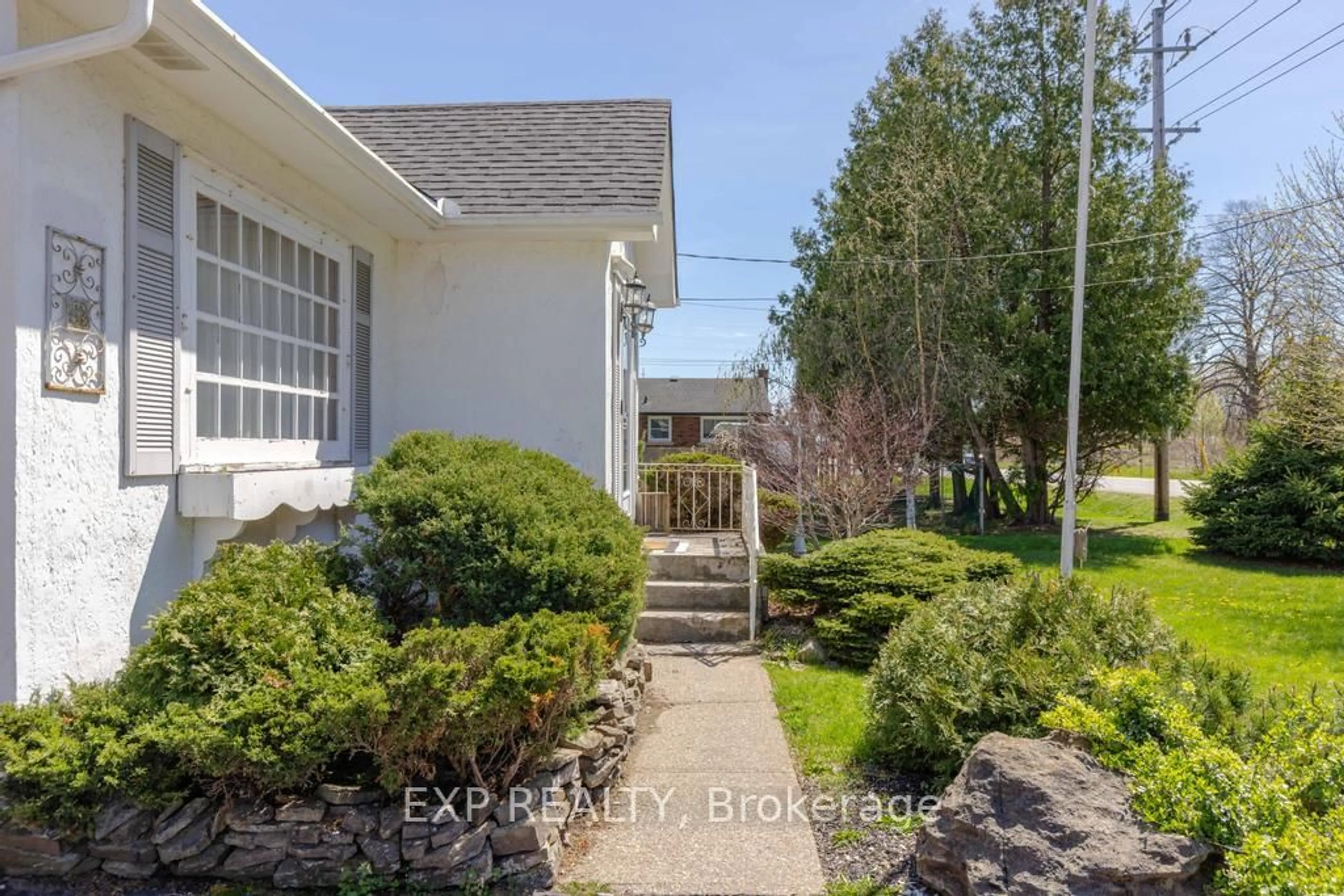 Unknown for 412 South Pelham Rd, Welland Ontario L3C 3C6