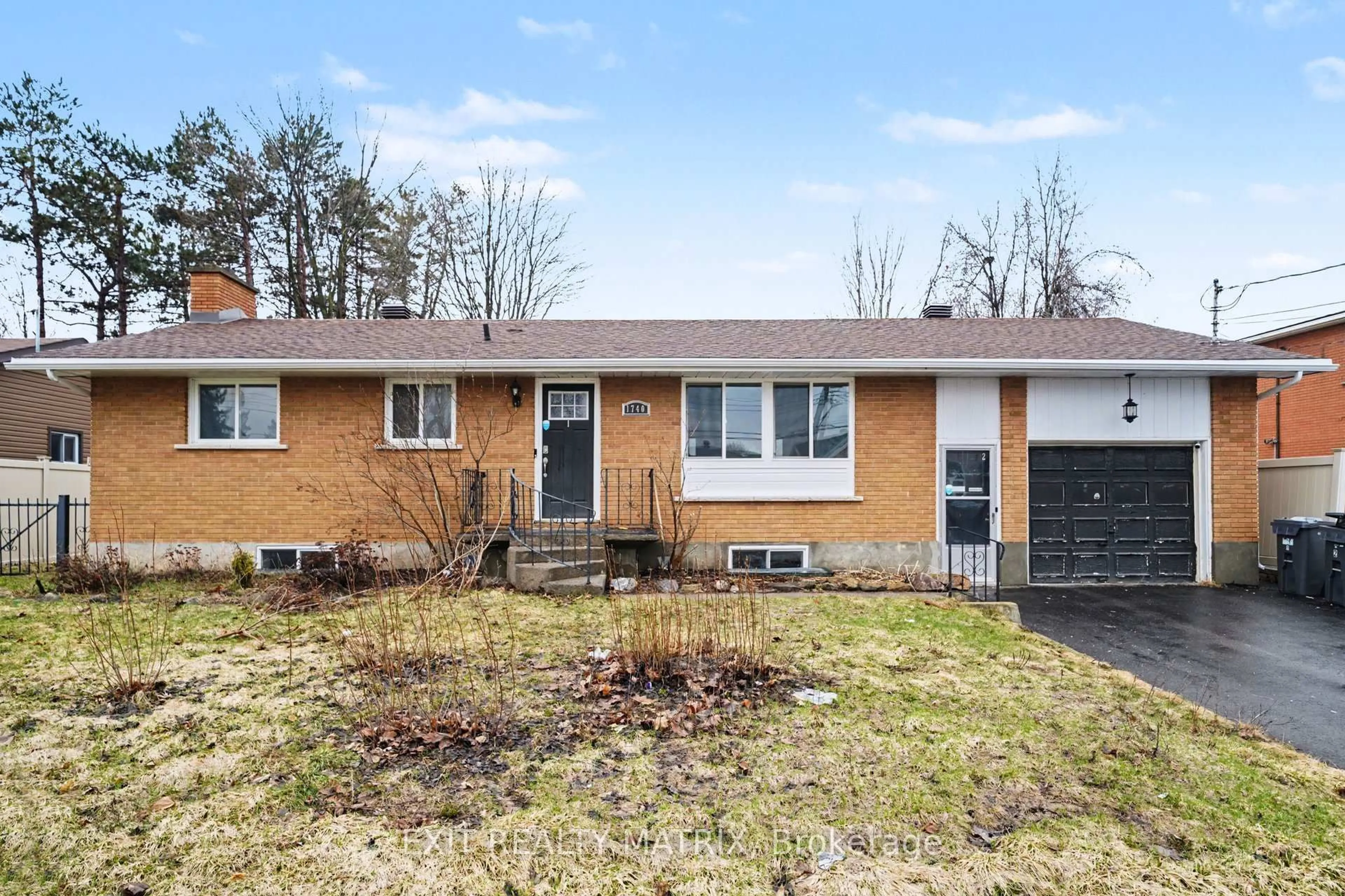 Home with brick exterior material, street for 1740 Saint-Laurent St, Clarence-Rockland Ontario K4K 1C2