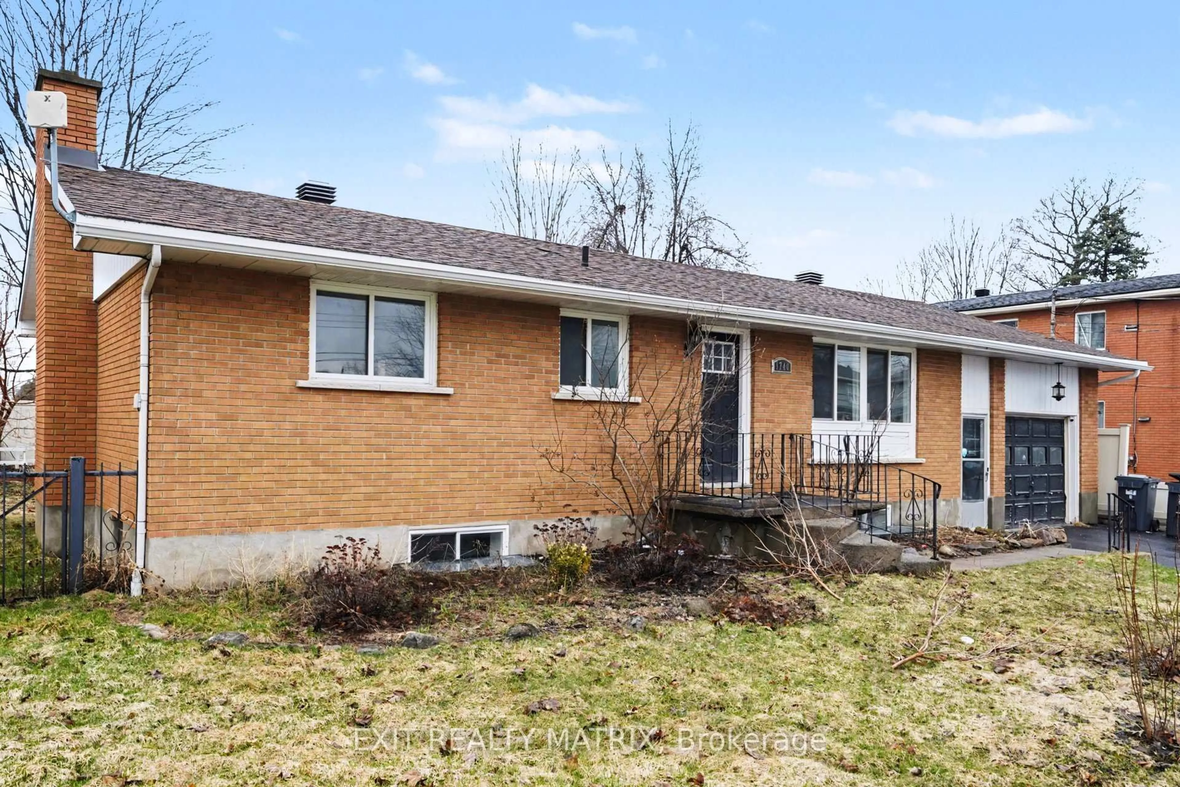 Home with brick exterior material, street for 1740 Saint-Laurent St, Clarence-Rockland Ontario K4K 1C2