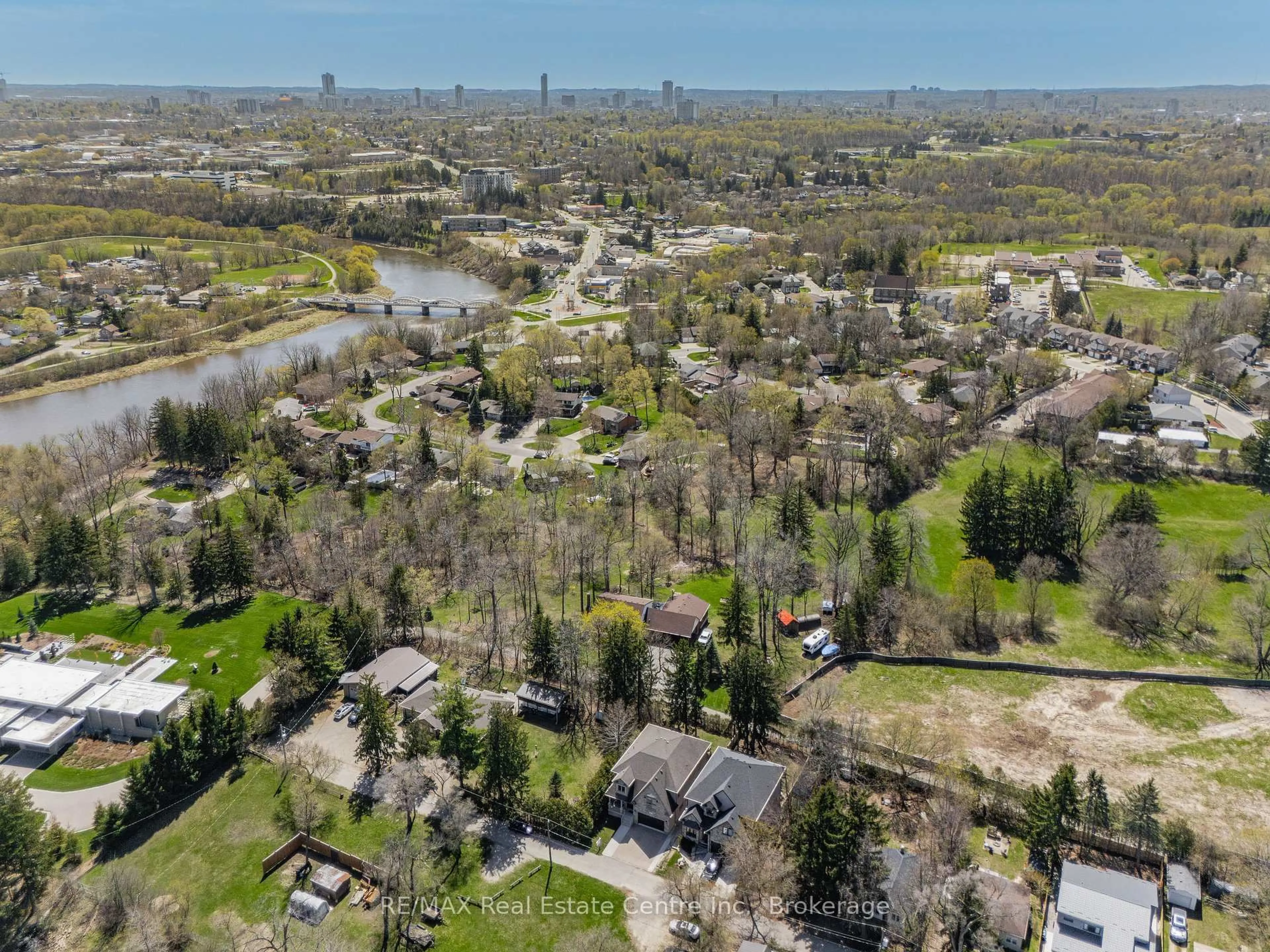 A pic from outside/outdoor area/front of a property/back of a property/a pic from drone, water/lake/river/ocean view for 25 Macville Ave, Kitchener Ontario N2K 1T2