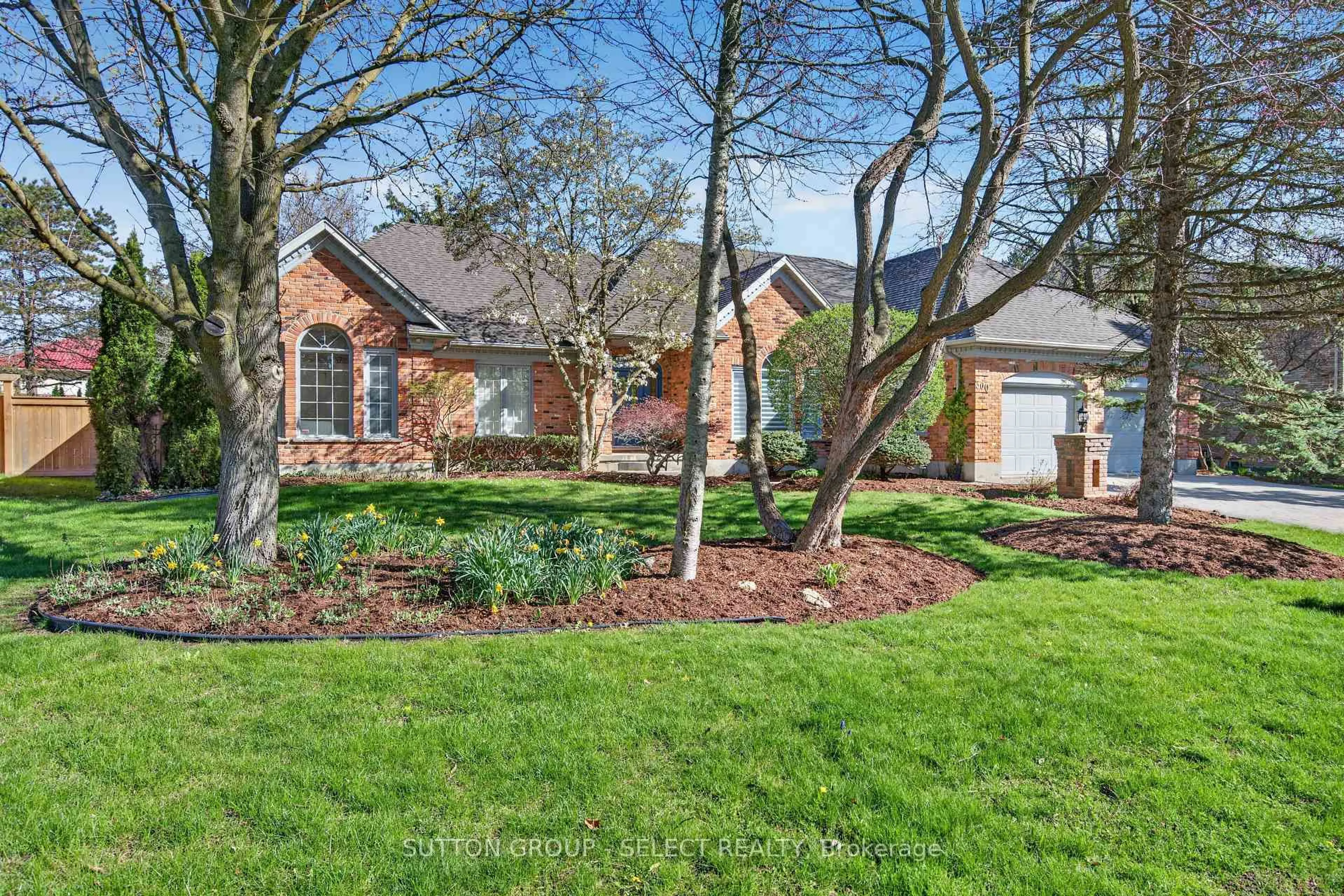 Home with brick exterior material, street for 300 Windermere Crt, London North Ontario N6G 4J5