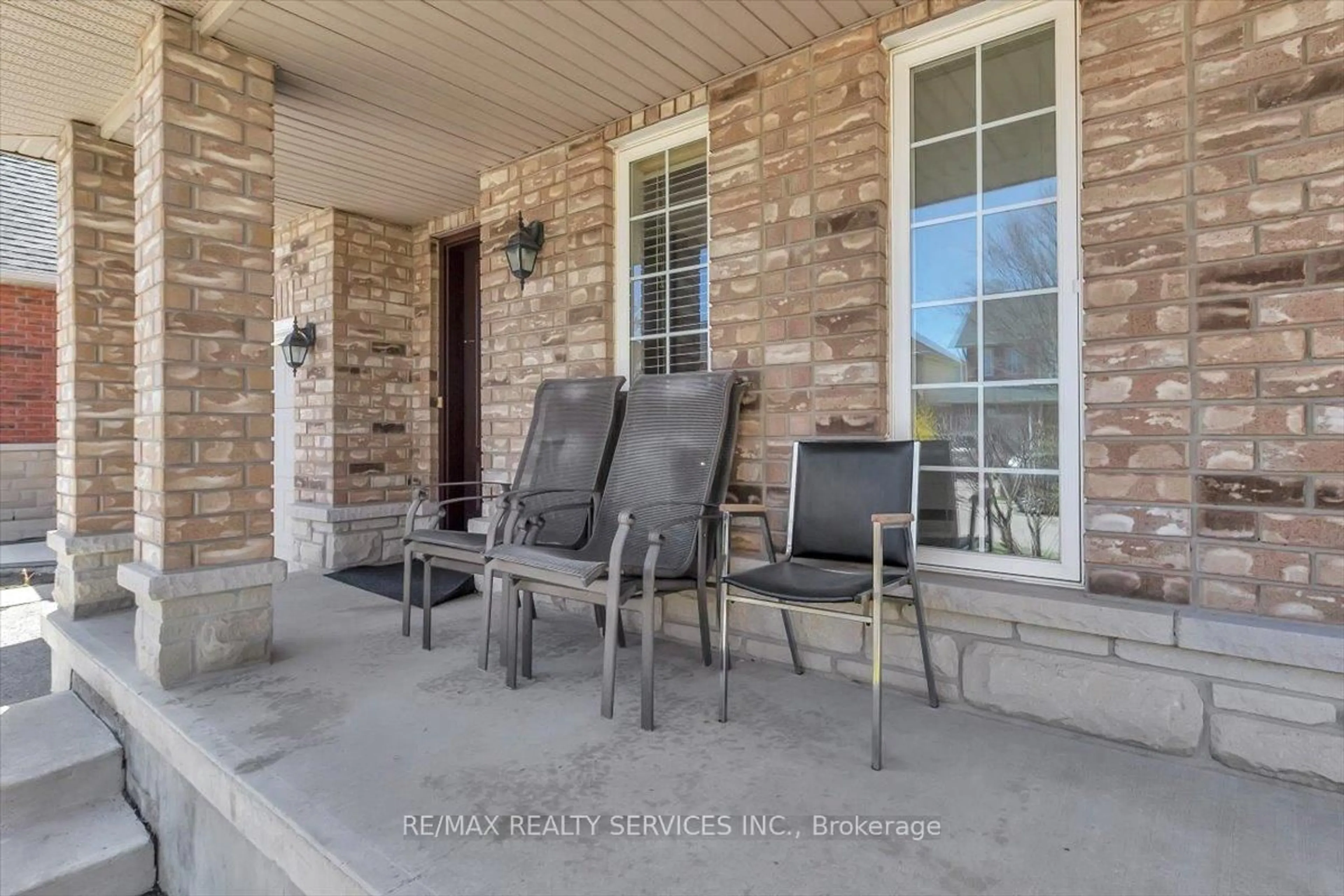 Patio, street for 20 Tossell Ave, Hamilton Ontario L0R 1P0