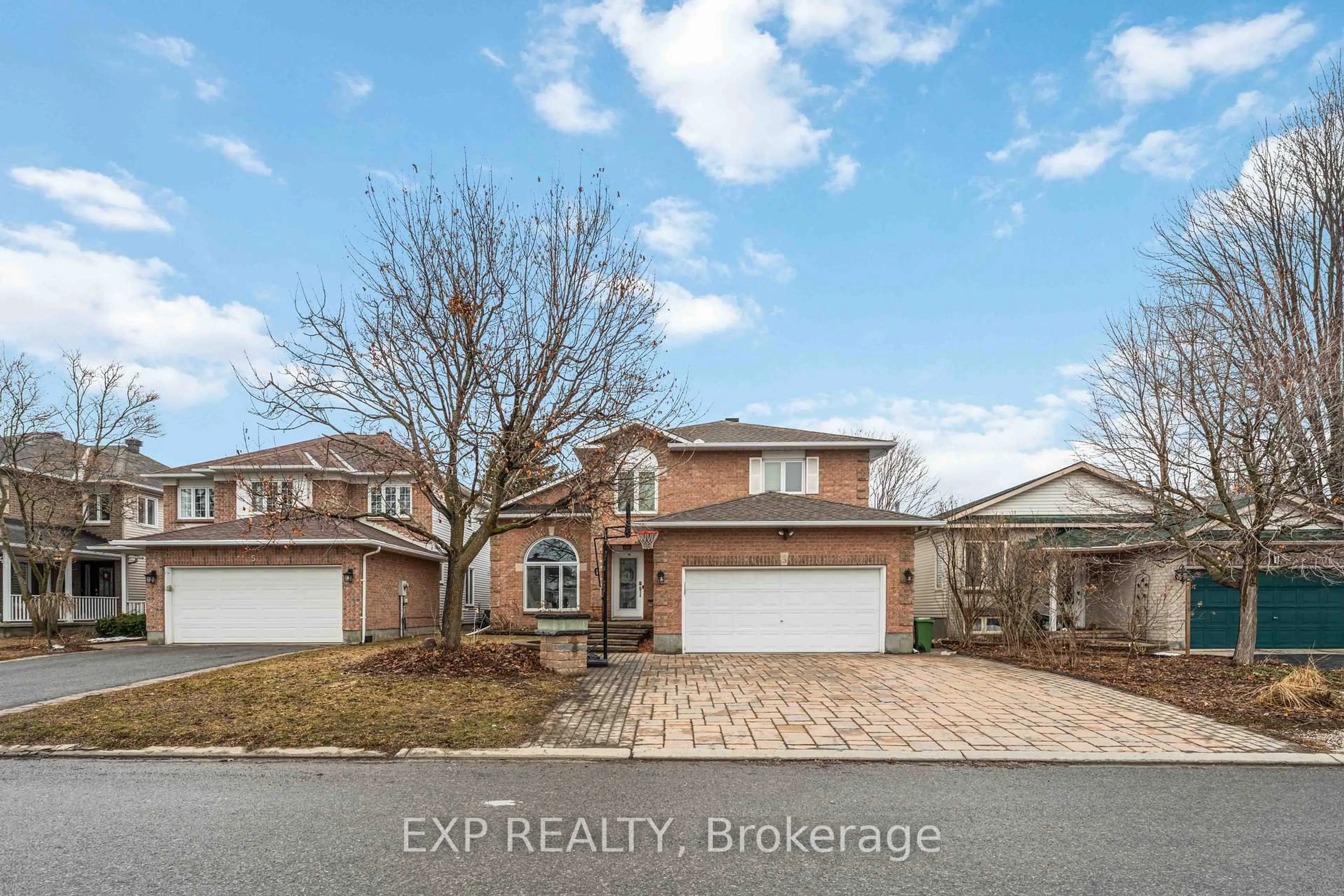 A pic from outside/outdoor area/front of a property/back of a property/a pic from drone, street for 3 Nakota Way, Ottawa Ontario K2J 4E9