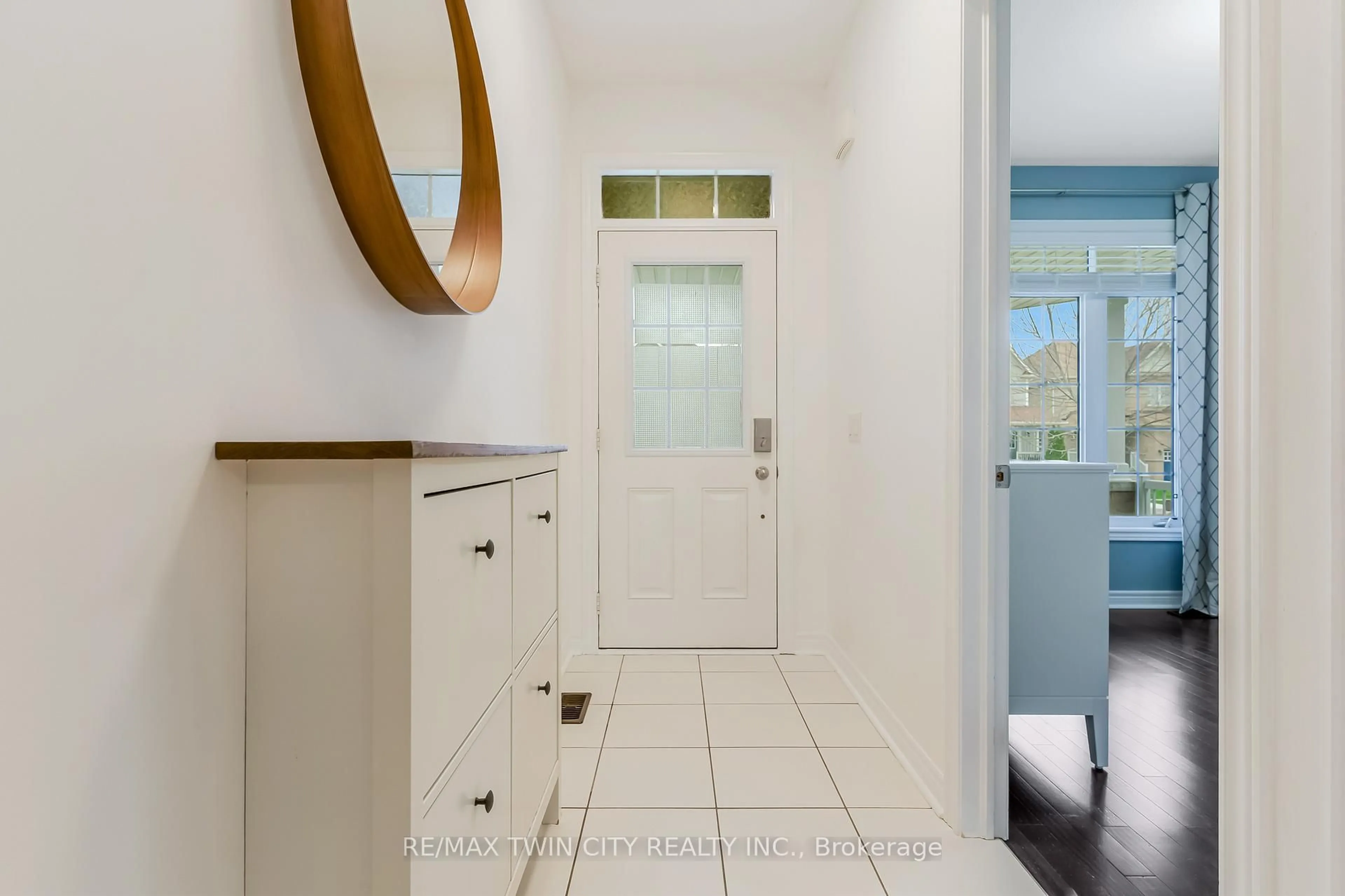 Indoor entryway for 644 Baldwin Cres, Woodstock Ontario N4T 0G5