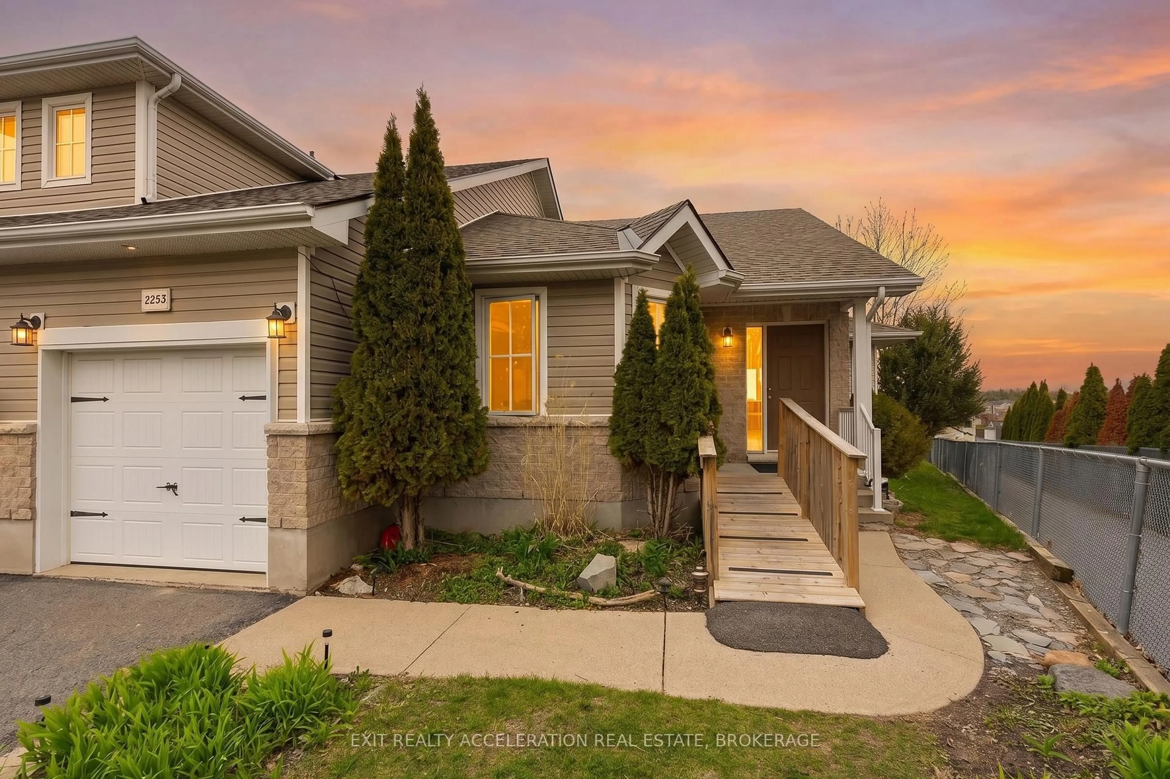 Home with vinyl exterior material, street for 2253 Swanfield St, Kingston Ontario K7M 0A8