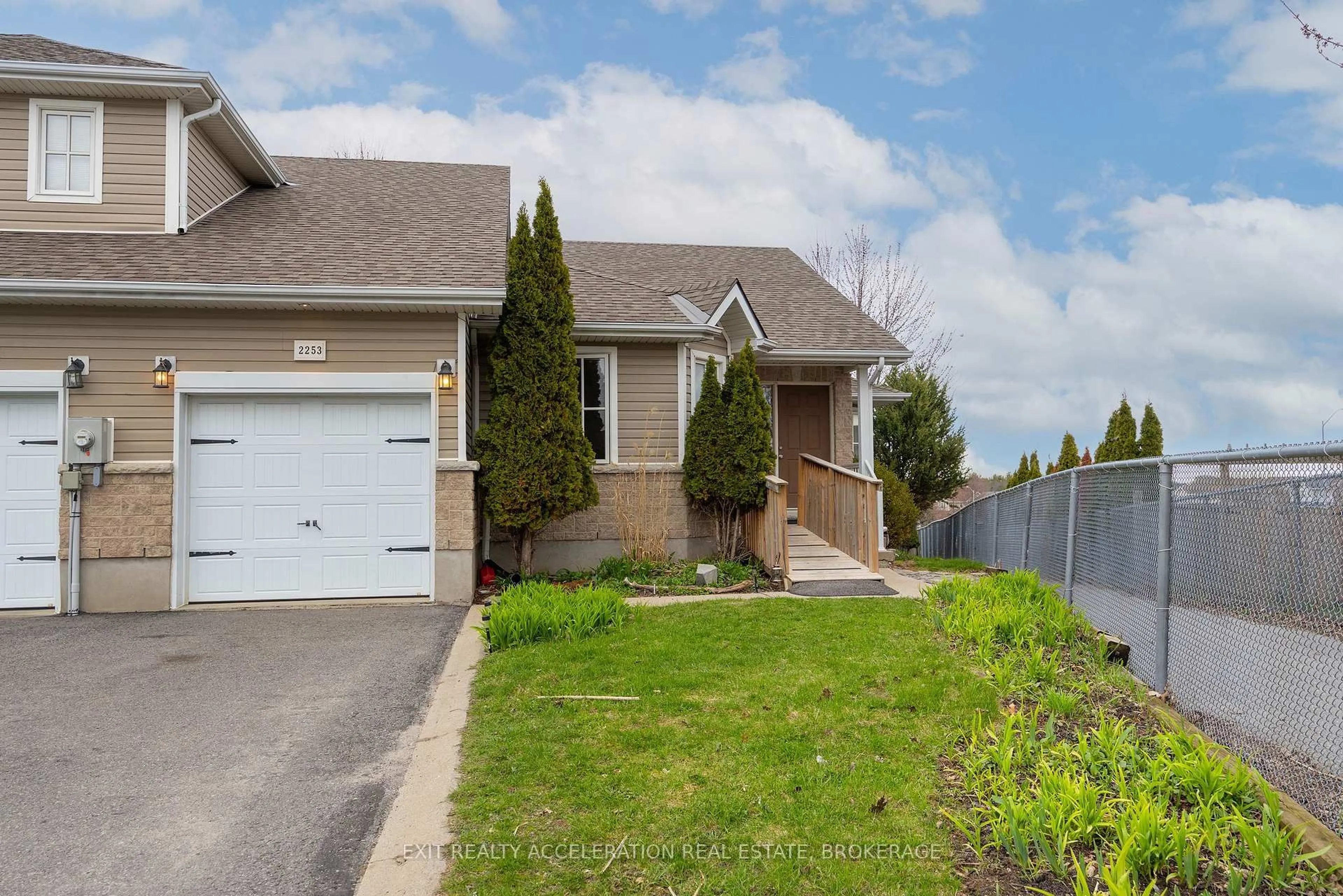 Unknown for 2253 Swanfield St, Kingston Ontario K7M 0A8