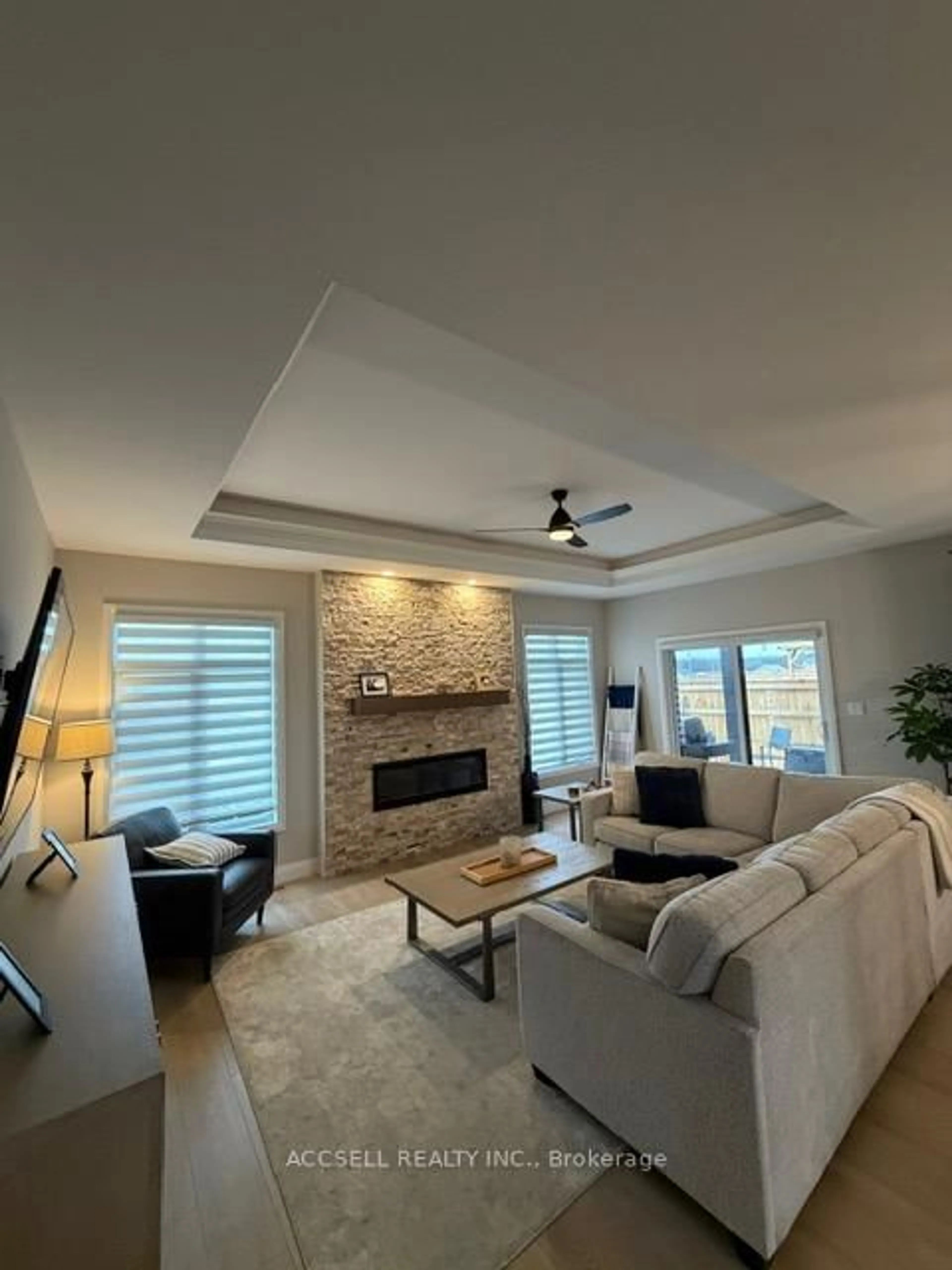Living room with furniture, unknown for 470 Queen St, Out of Area Ontario N0N 1G0