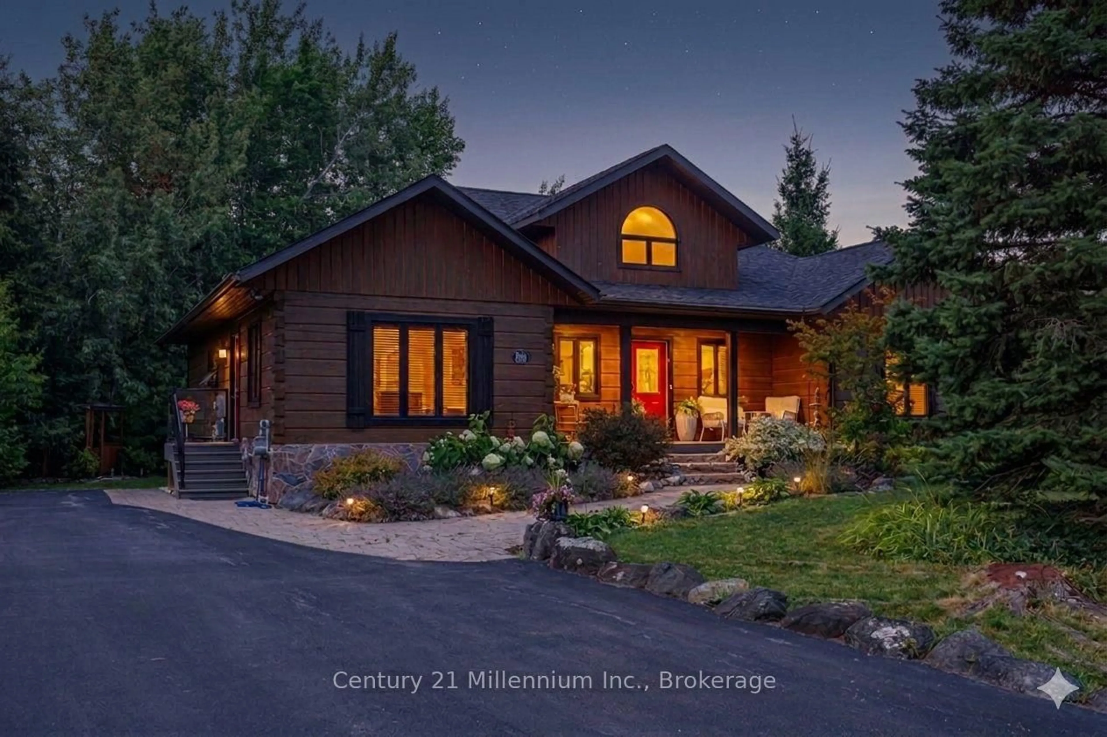 Indoor entryway for 108 Cortina Cres, Blue Mountains Ontario L9Y 3Z2