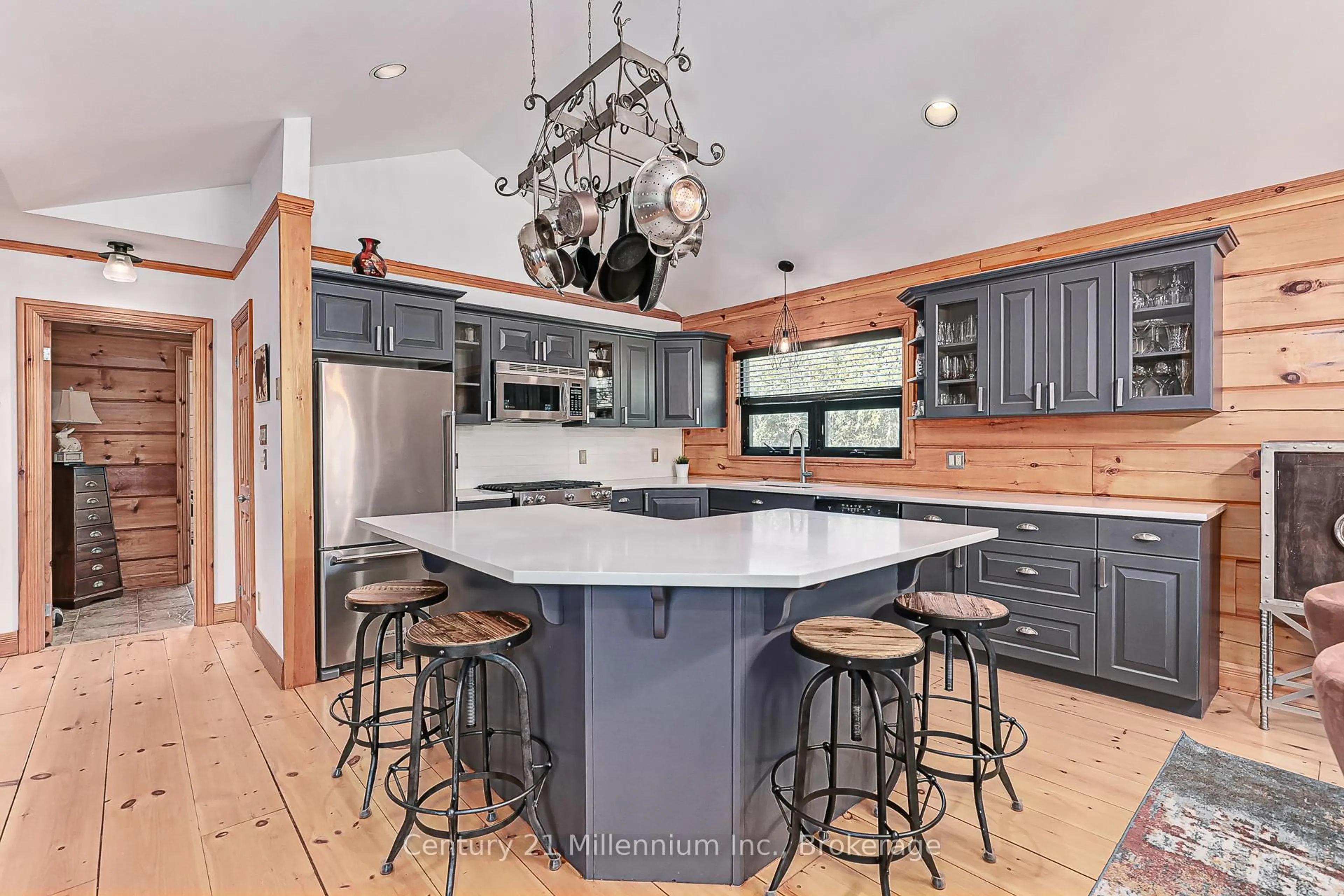 Open concept kitchen, ceramic/tile floor for 108 Cortina Cres, Blue Mountains Ontario L9Y 3Z2