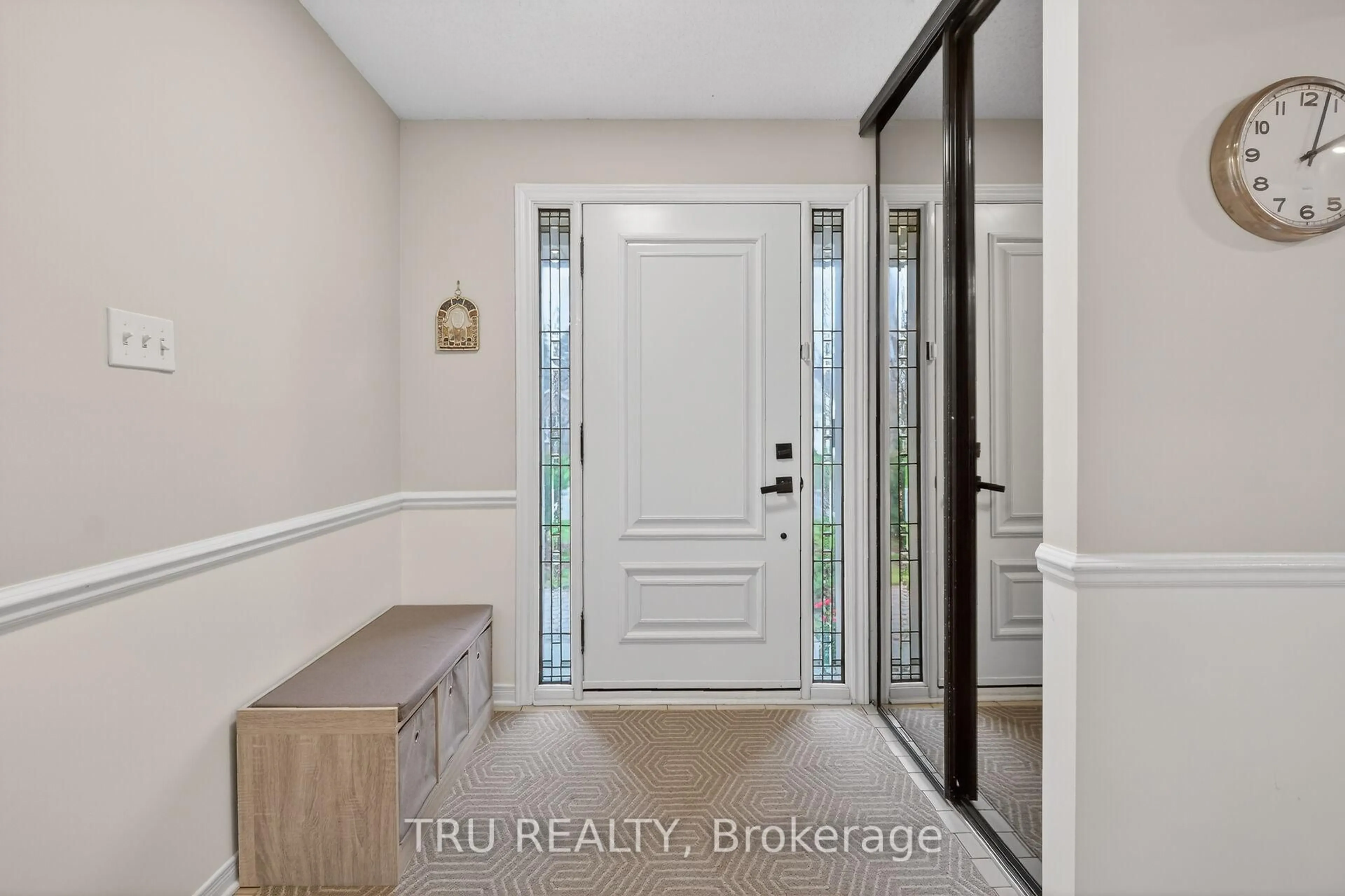 Indoor entryway for 36 James Lewis Ave, Ottawa Ontario K2S 1K4