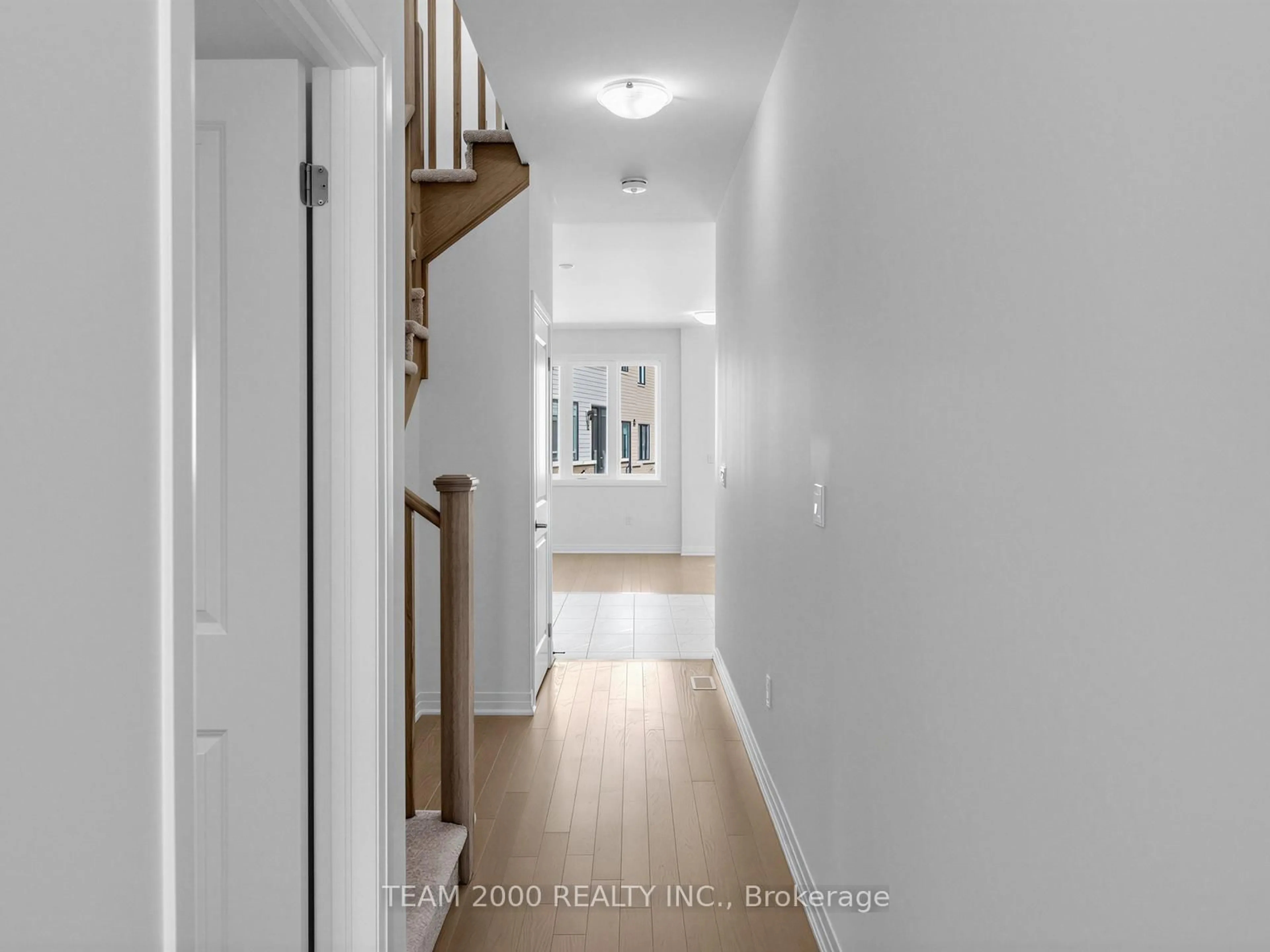 Indoor entryway for 61 Manuel St, Stratford Ontario N5A 6W6