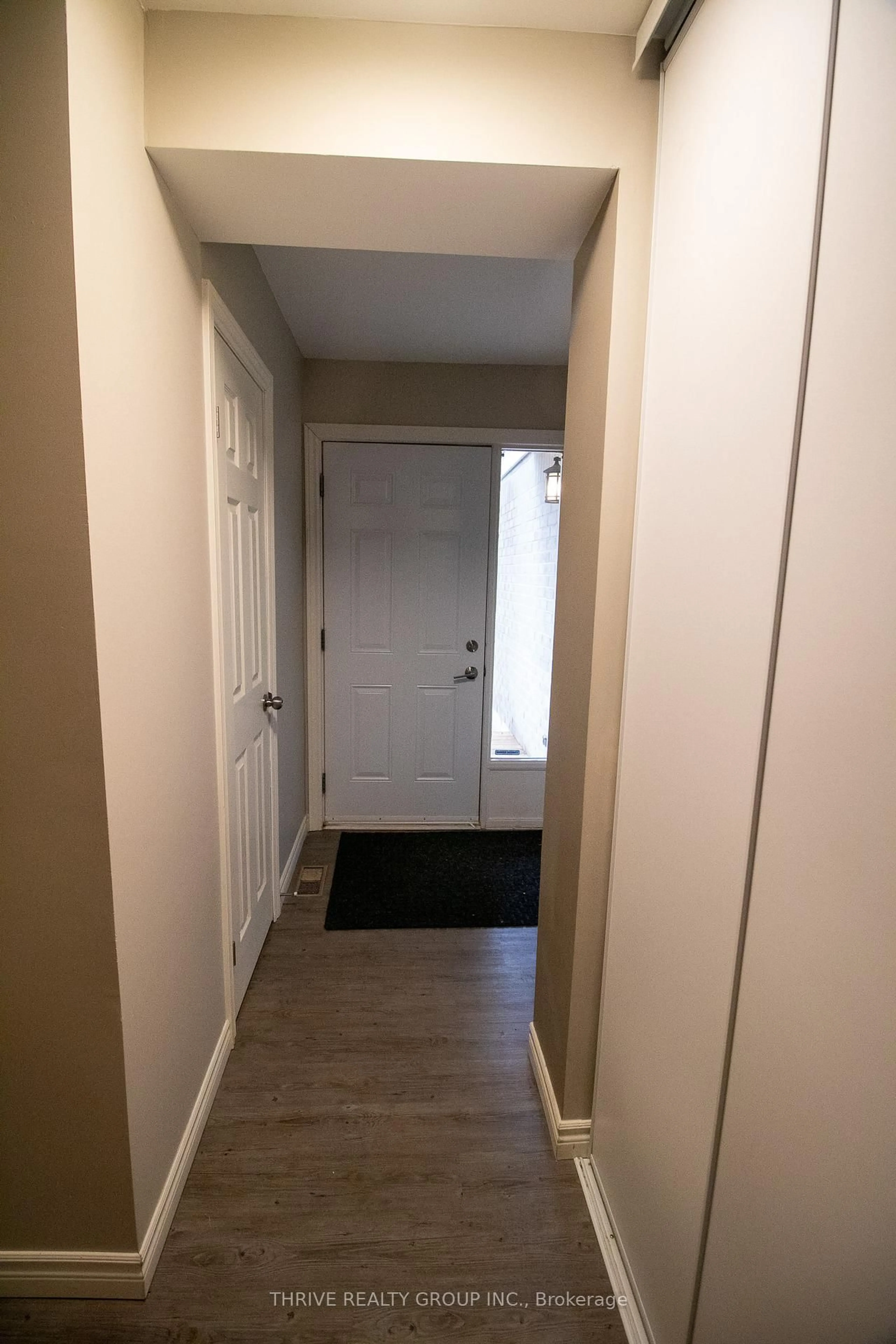 Indoor entryway for 9 AILSA Pl #86, London South Ontario N5Z 4Z6