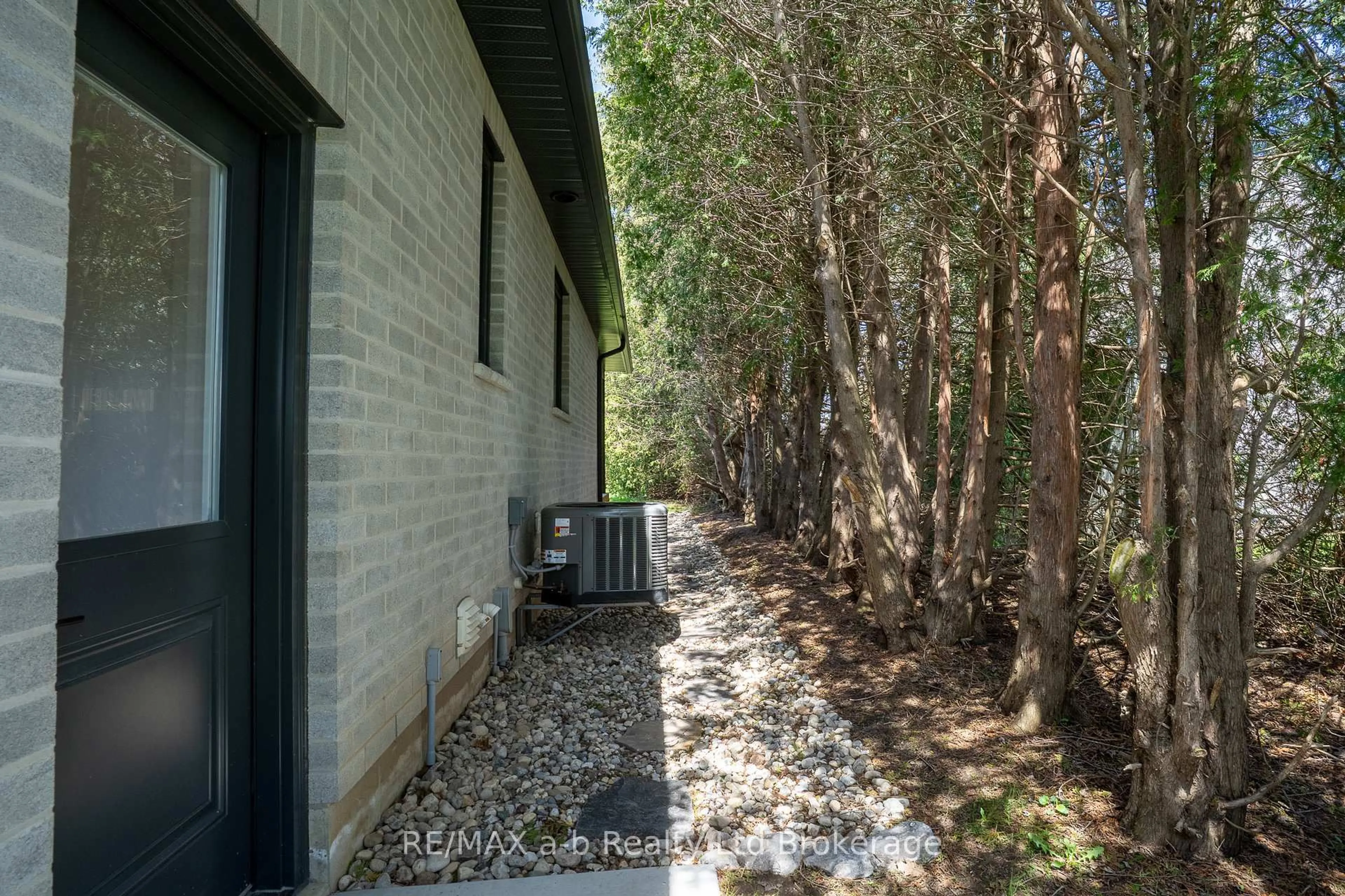 Patio, forest/trees view for 16 Cornwell Cres, Norwich Ontario N0J 1P0