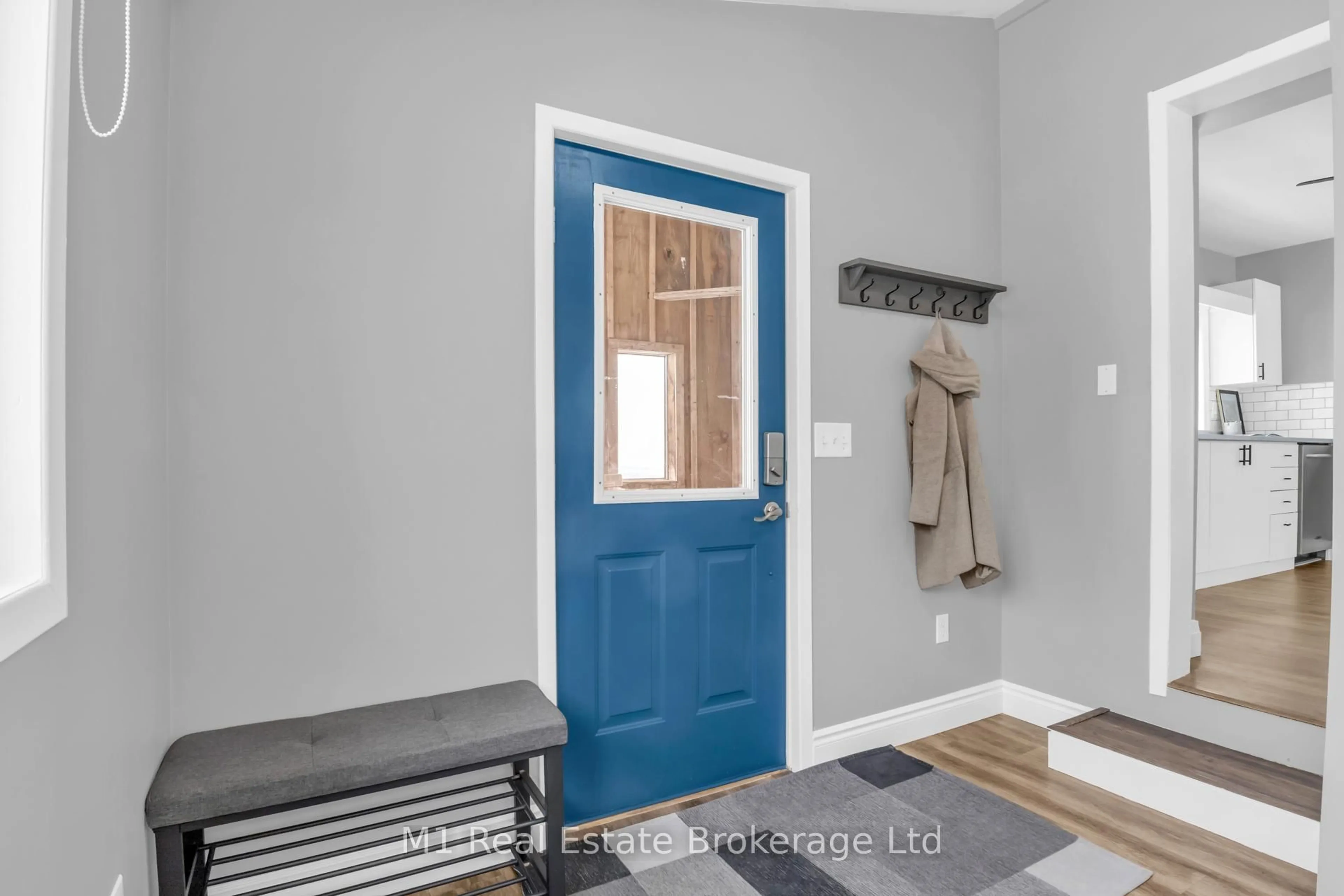 Indoor entryway for 2665 Kressler Rd, Woolwich Ontario N0B 2M1