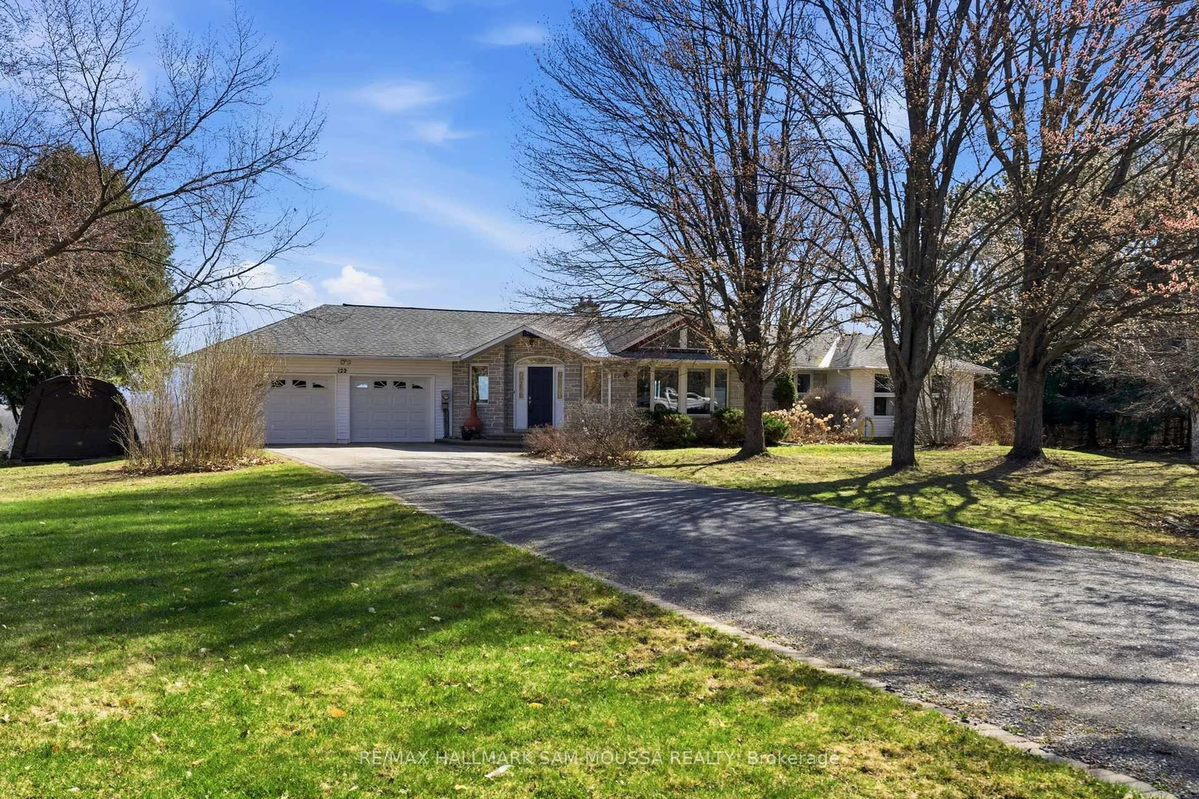 A pic from outside/outdoor area/front of a property/back of a property/a pic from drone, street for 122 Colonel Nicholson Lane, Ottawa Ontario K0A 3M0