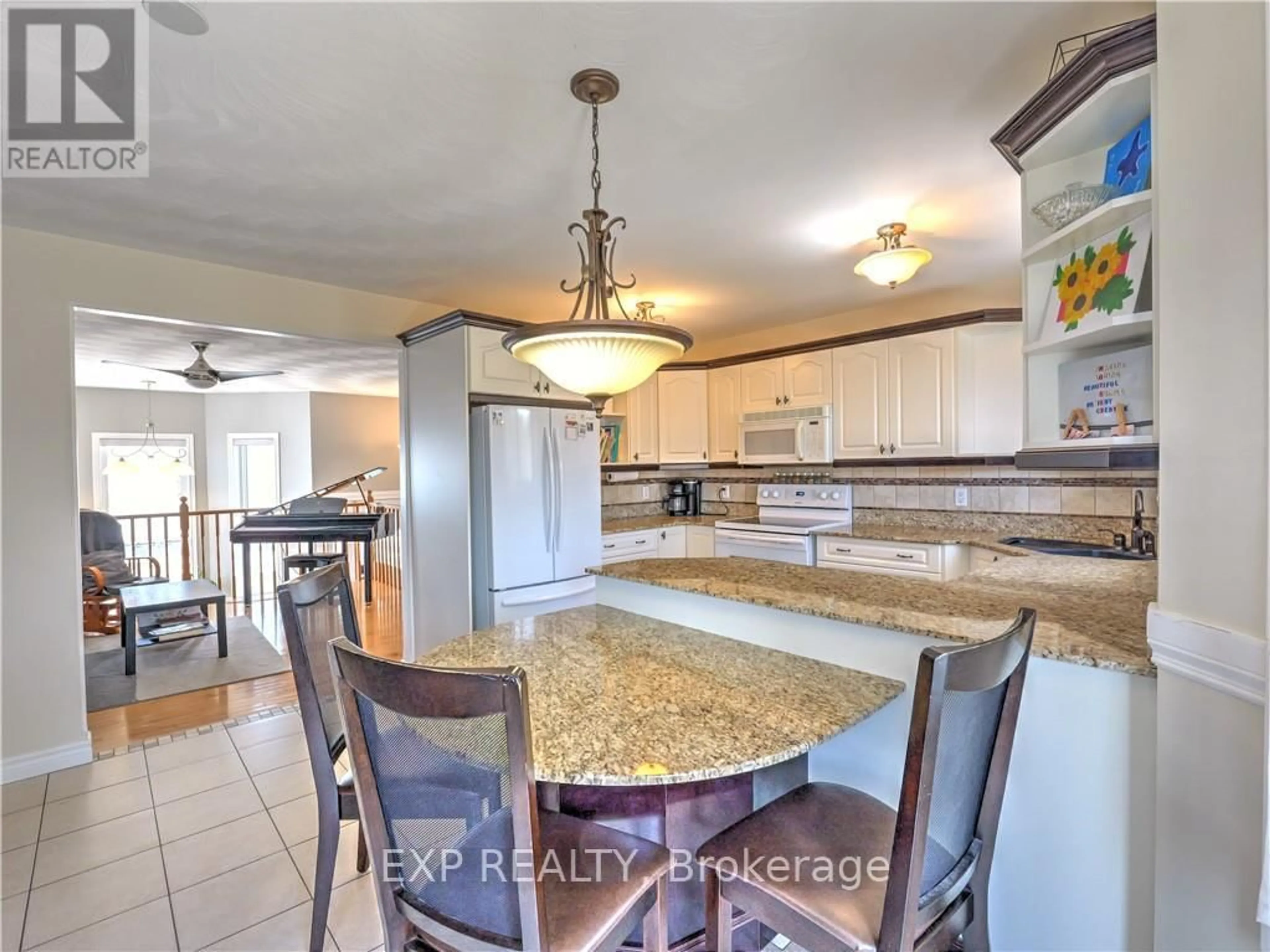 Open concept kitchen, ceramic/tile floor for 4343 Chateau Cres, Greater Sudbury Ontario P3P 1Y6