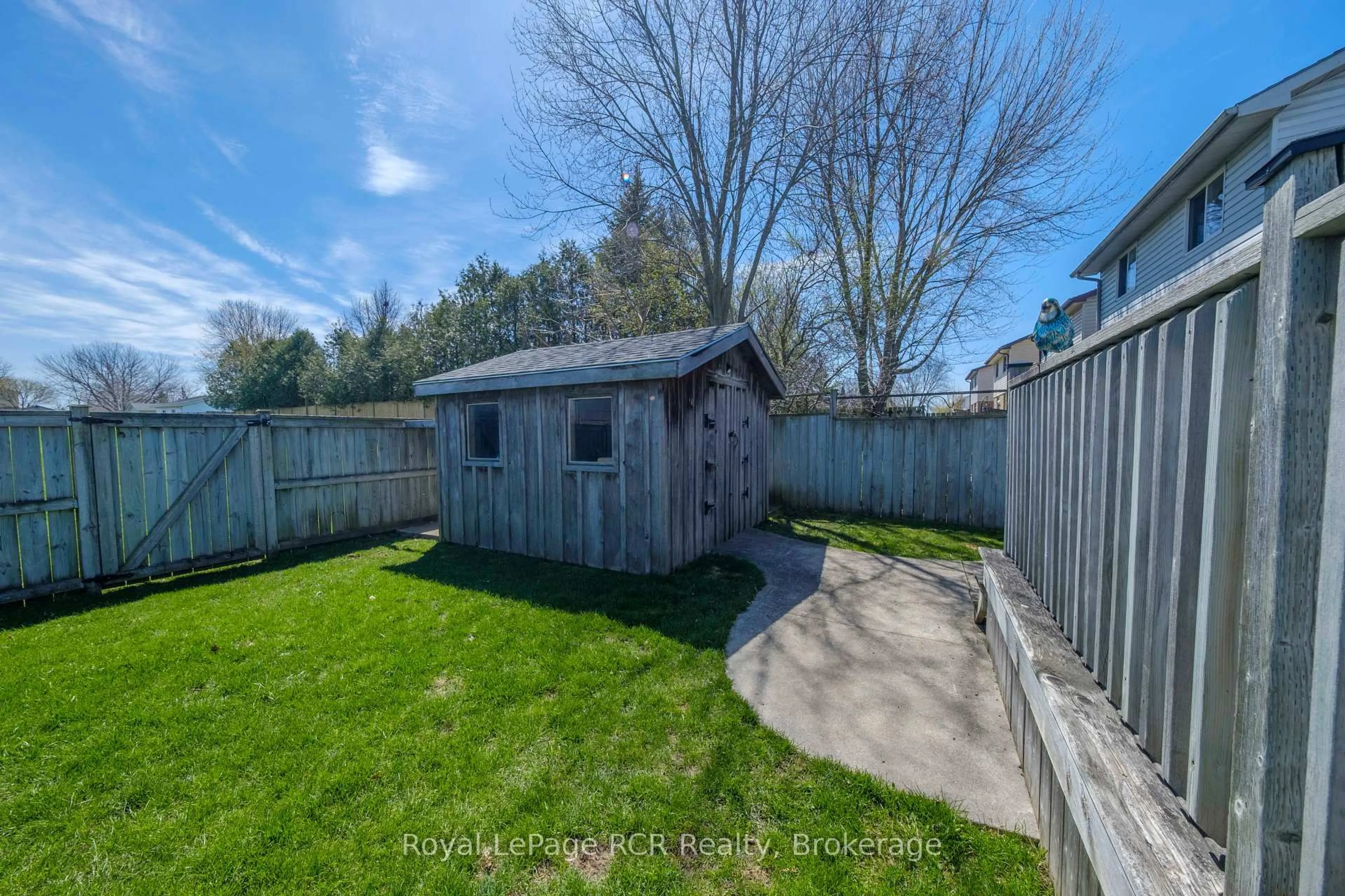 Shed for 821 Mackendrick Dr, Kincardine Ontario N2Z 3A5