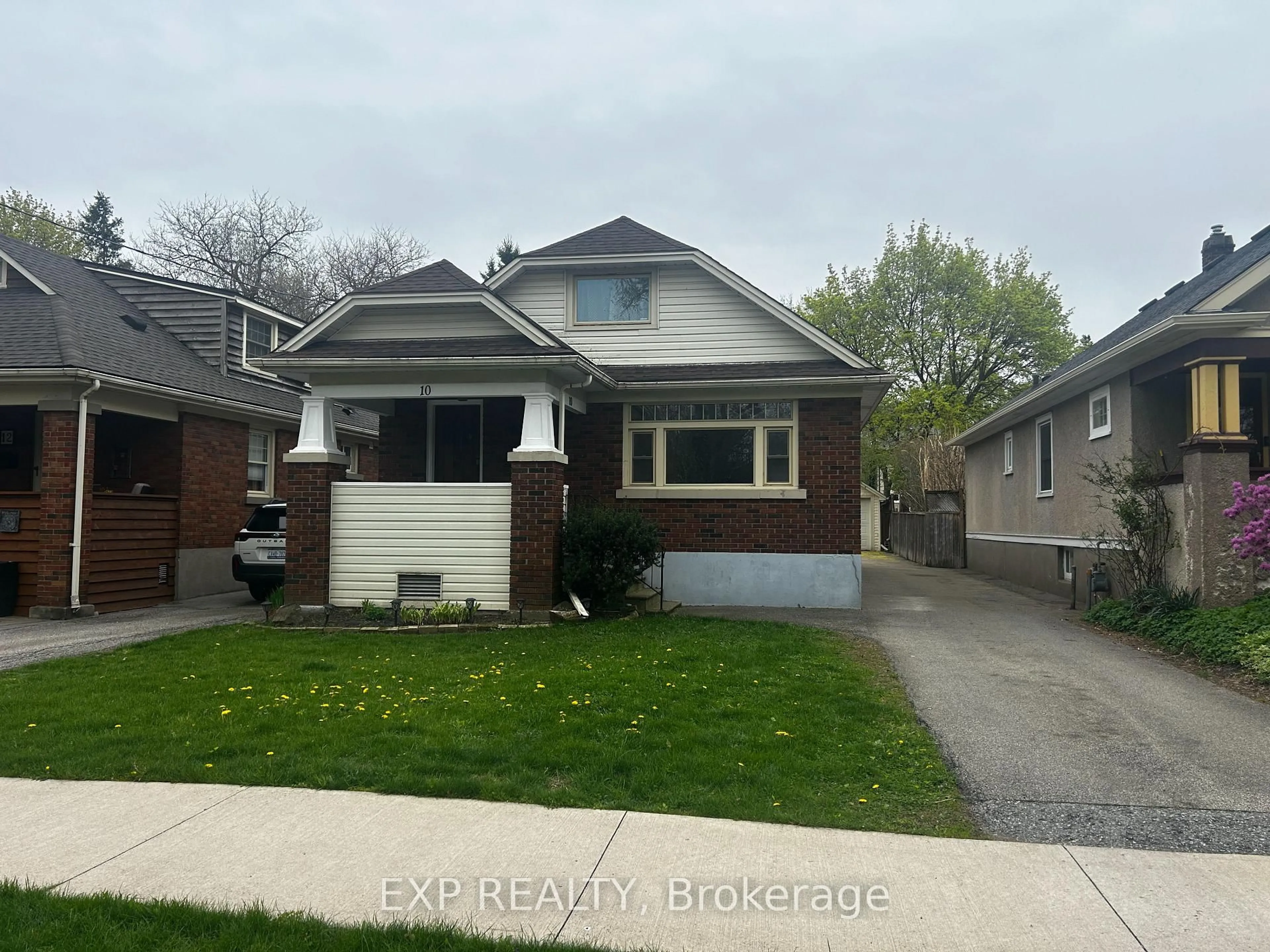 Unknown for 10 Junkin St, St. Catharines Ontario L2R 1N3