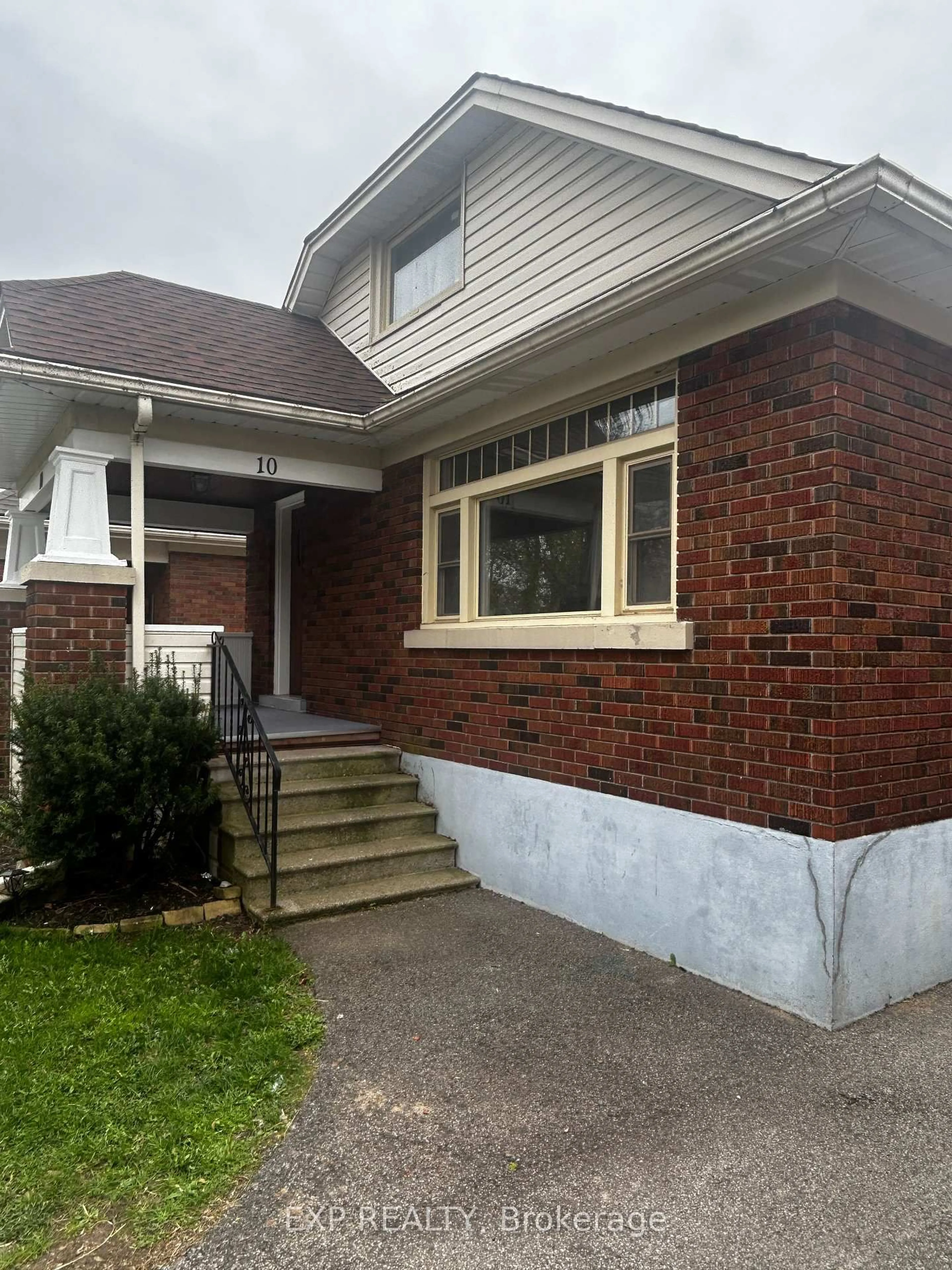 Home with brick exterior material, street for 10 Junkin St, St. Catharines Ontario L2R 1N3