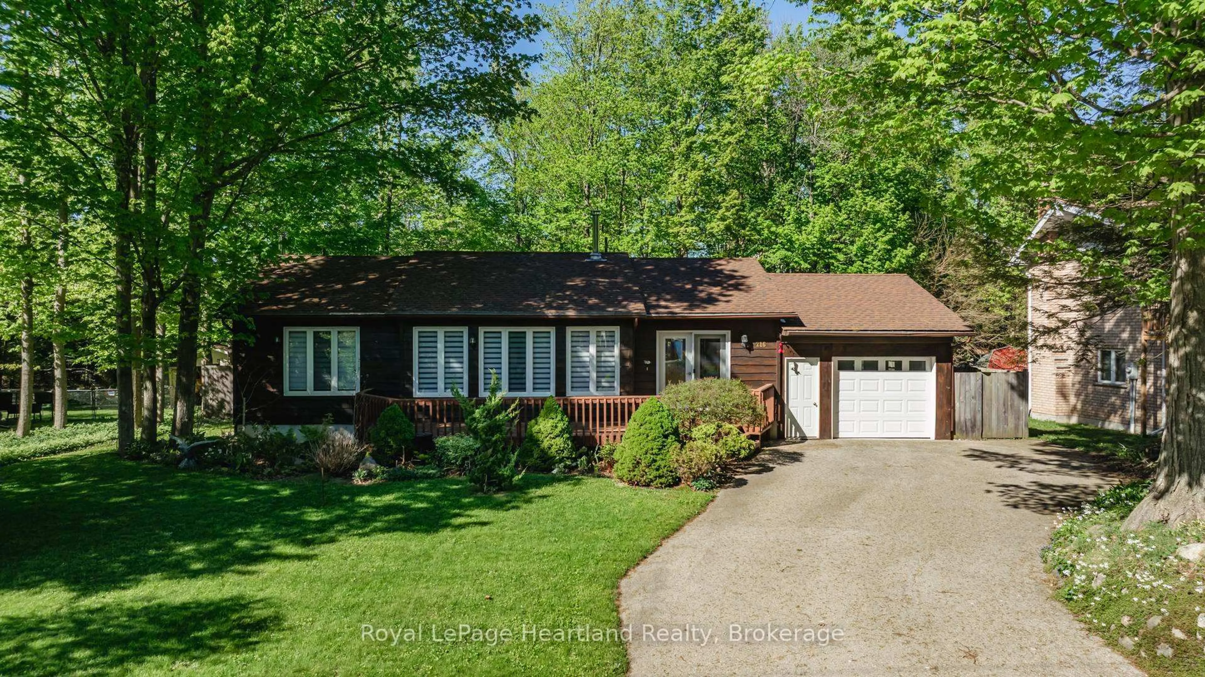 Home with brick exterior material, street for 216 Shadywood Cres, Huron-Kinloss Ontario N2Z 2X3