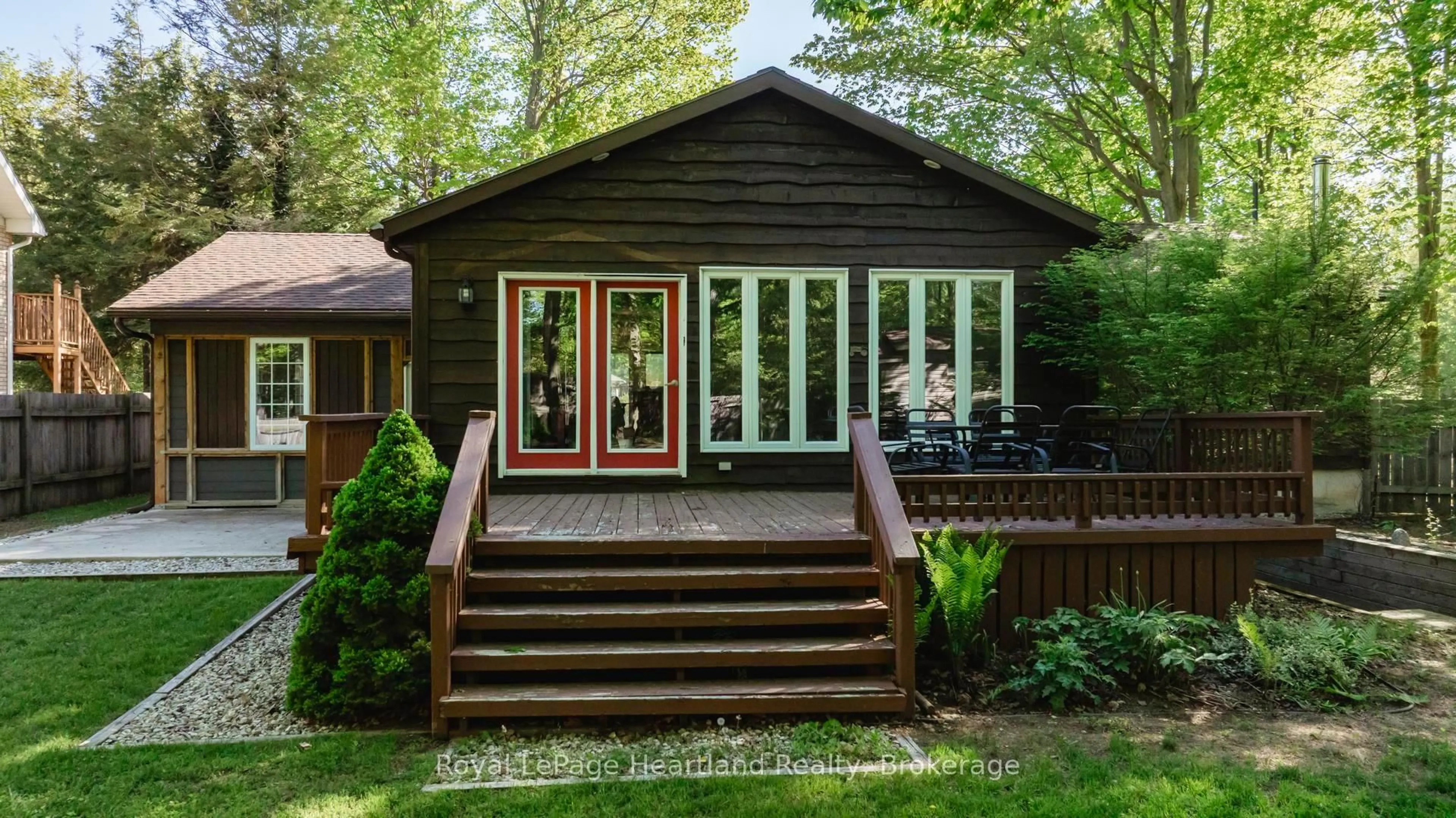 Unknown for 216 Shadywood Cres, Huron-Kinloss Ontario N2Z 2X3