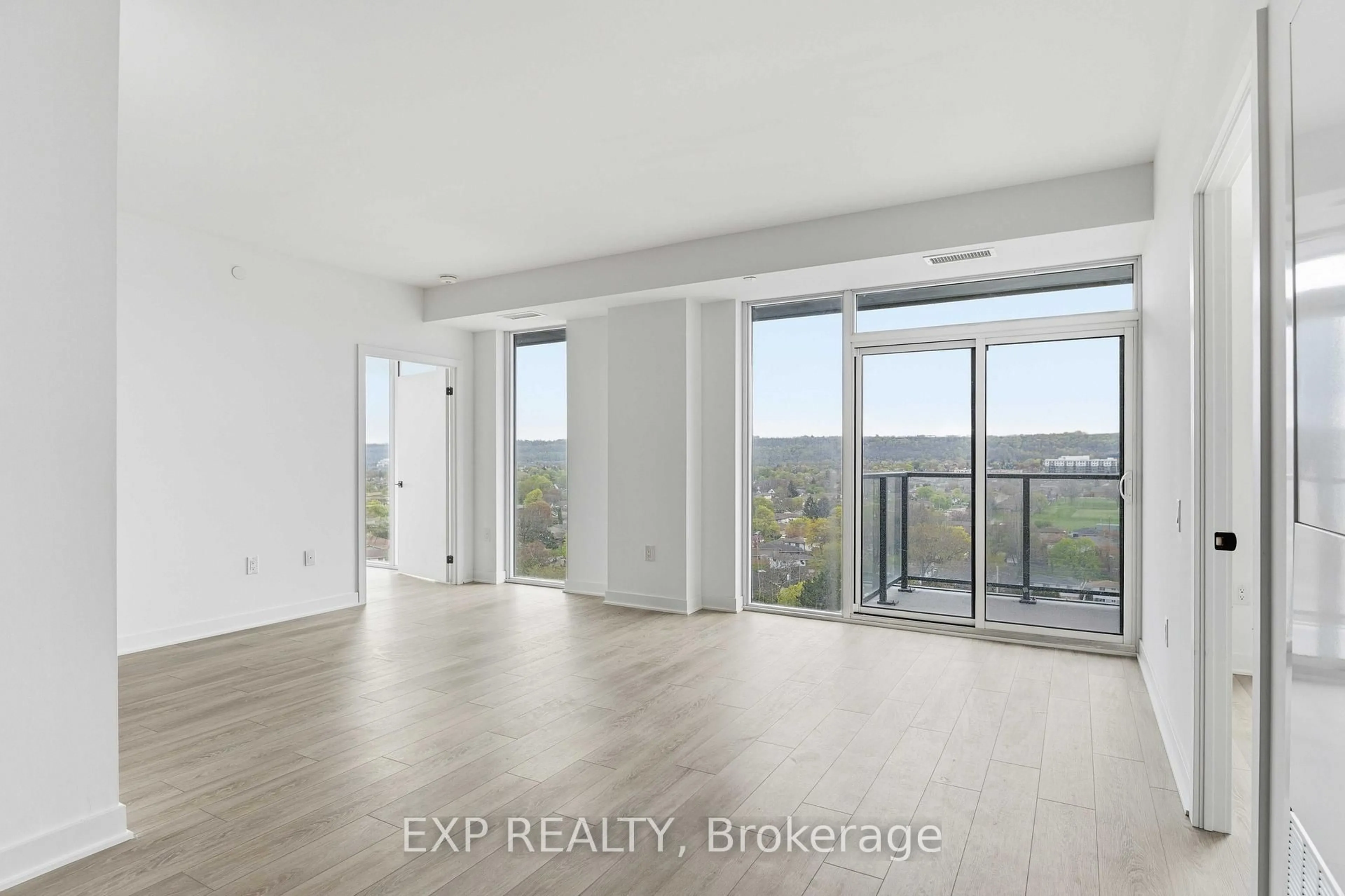A pic of a room for 2782 Barton St #1017, Hamilton Ontario L8E 2J8