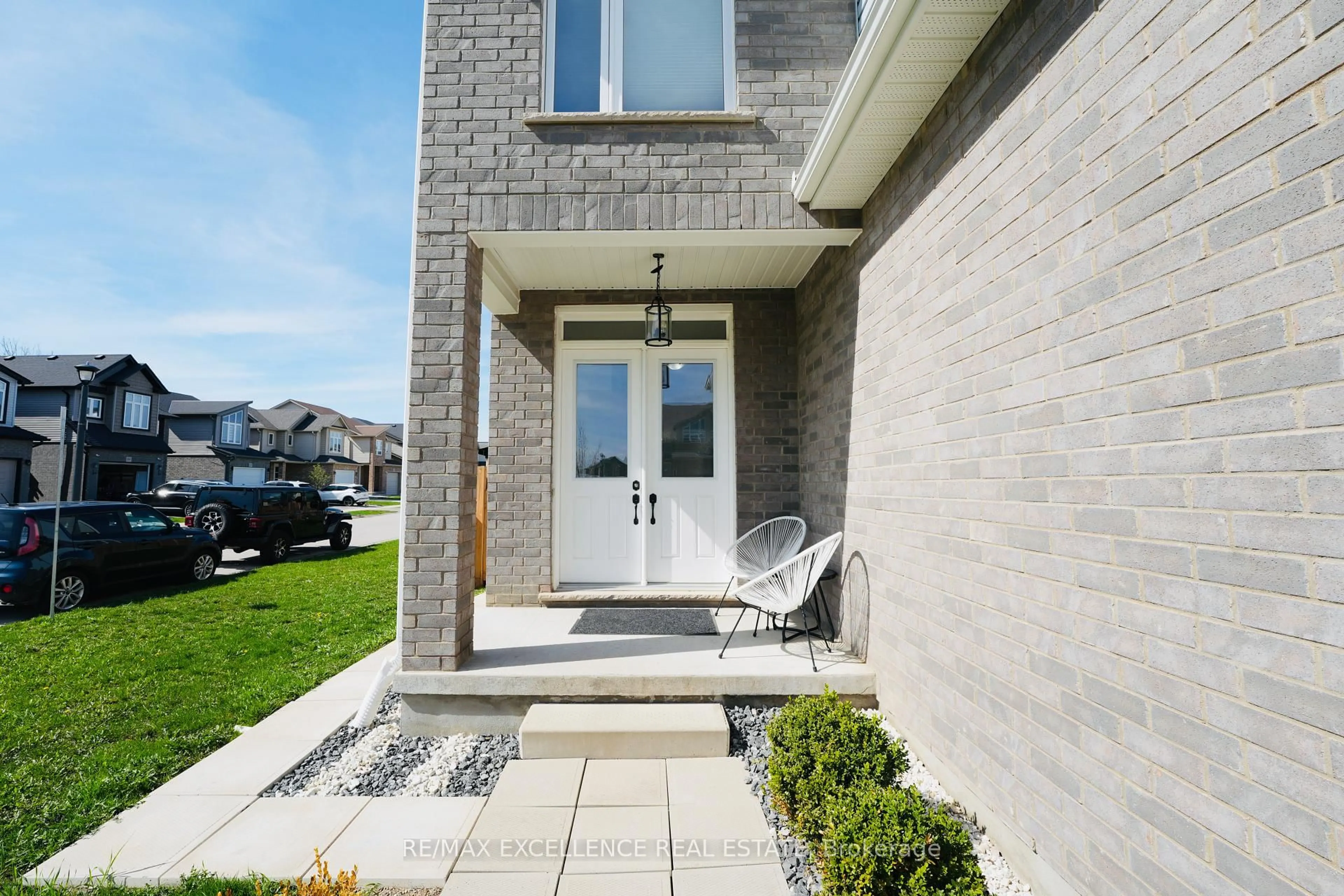 Unknown for 1689 AUKETT DRIVE, London North Ontario N5X 0N2