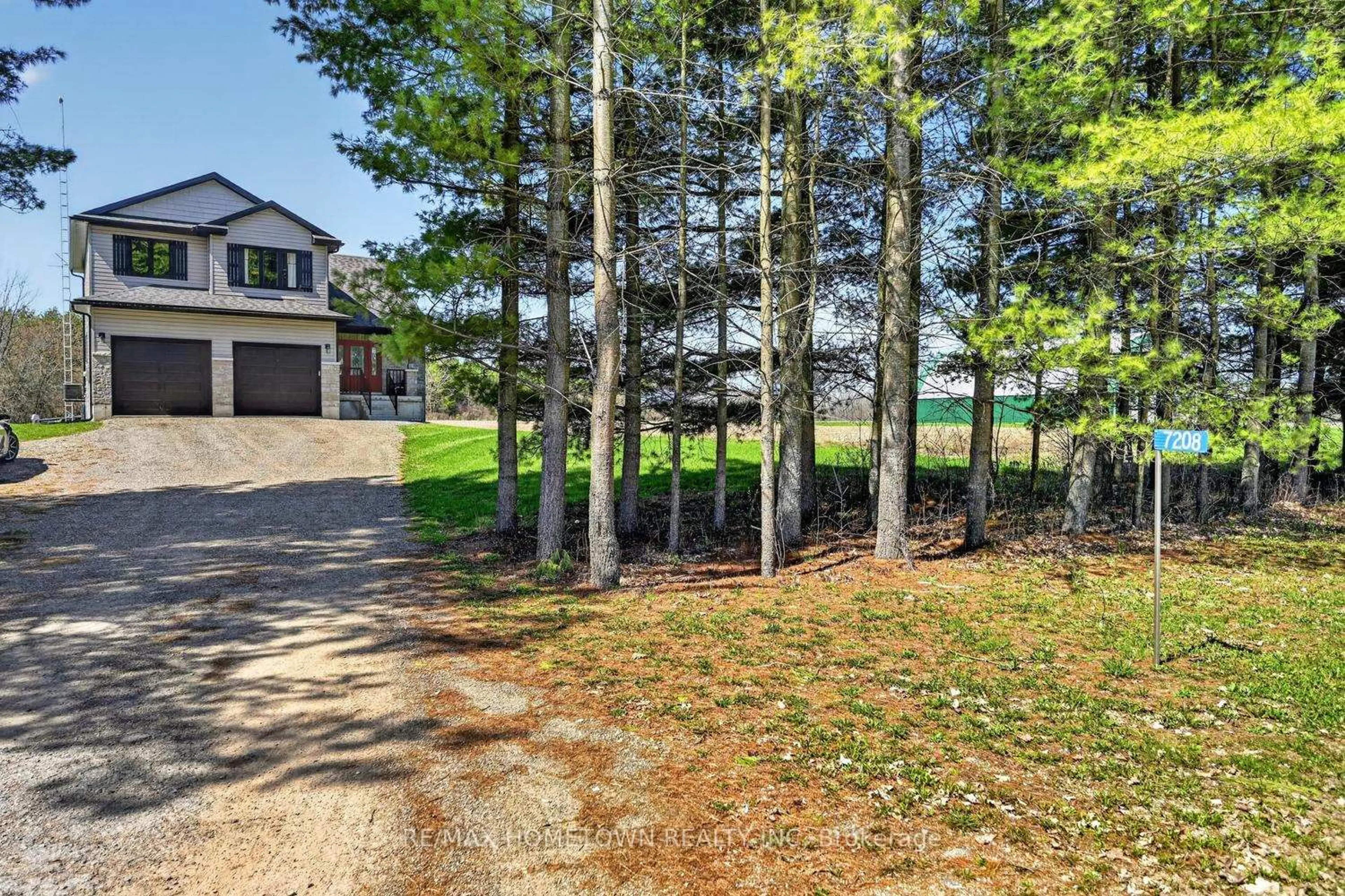 A pic from outside/outdoor area/front of a property/back of a property/a pic from drone, unknown for 7208 Stevenson Rd, Elizabethtown-Kitley Ontario K6V 5T4