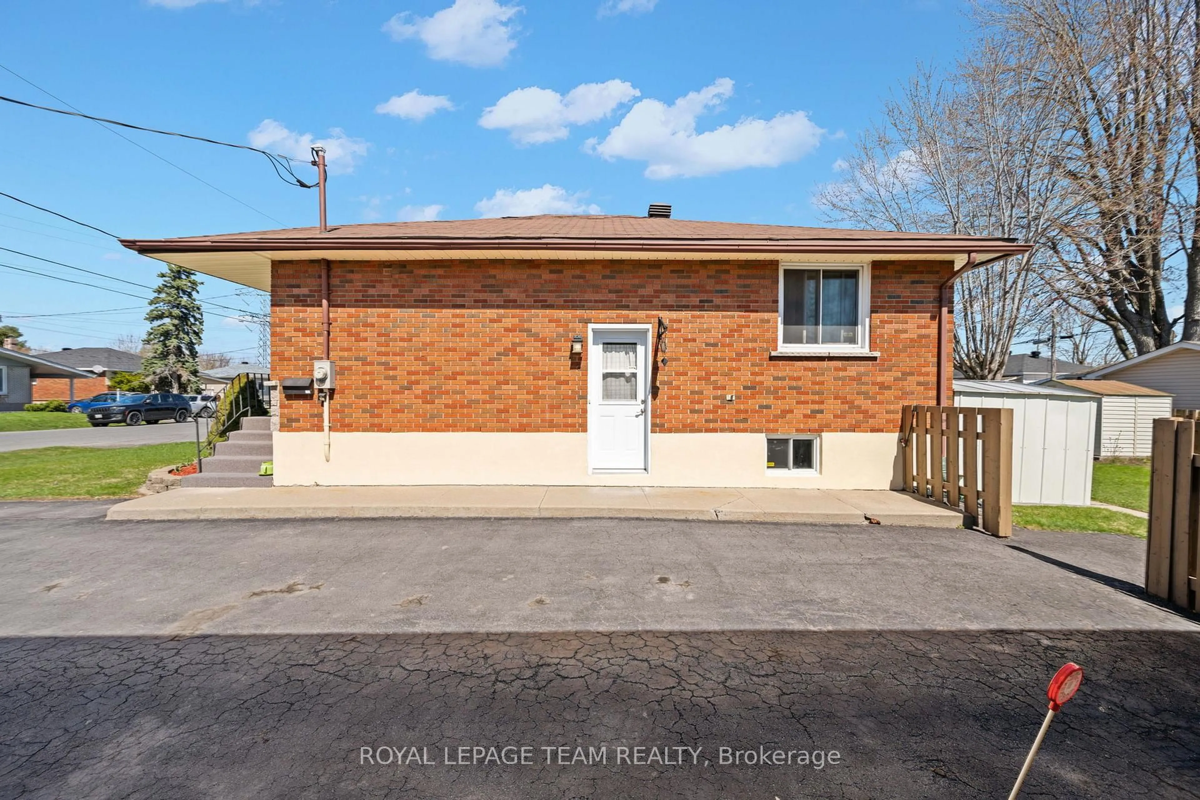 A pic from outside/outdoor area/front of a property/back of a property/a pic from drone, street for 228 Laframboise Ave, Cornwall Ontario K6H 3E7