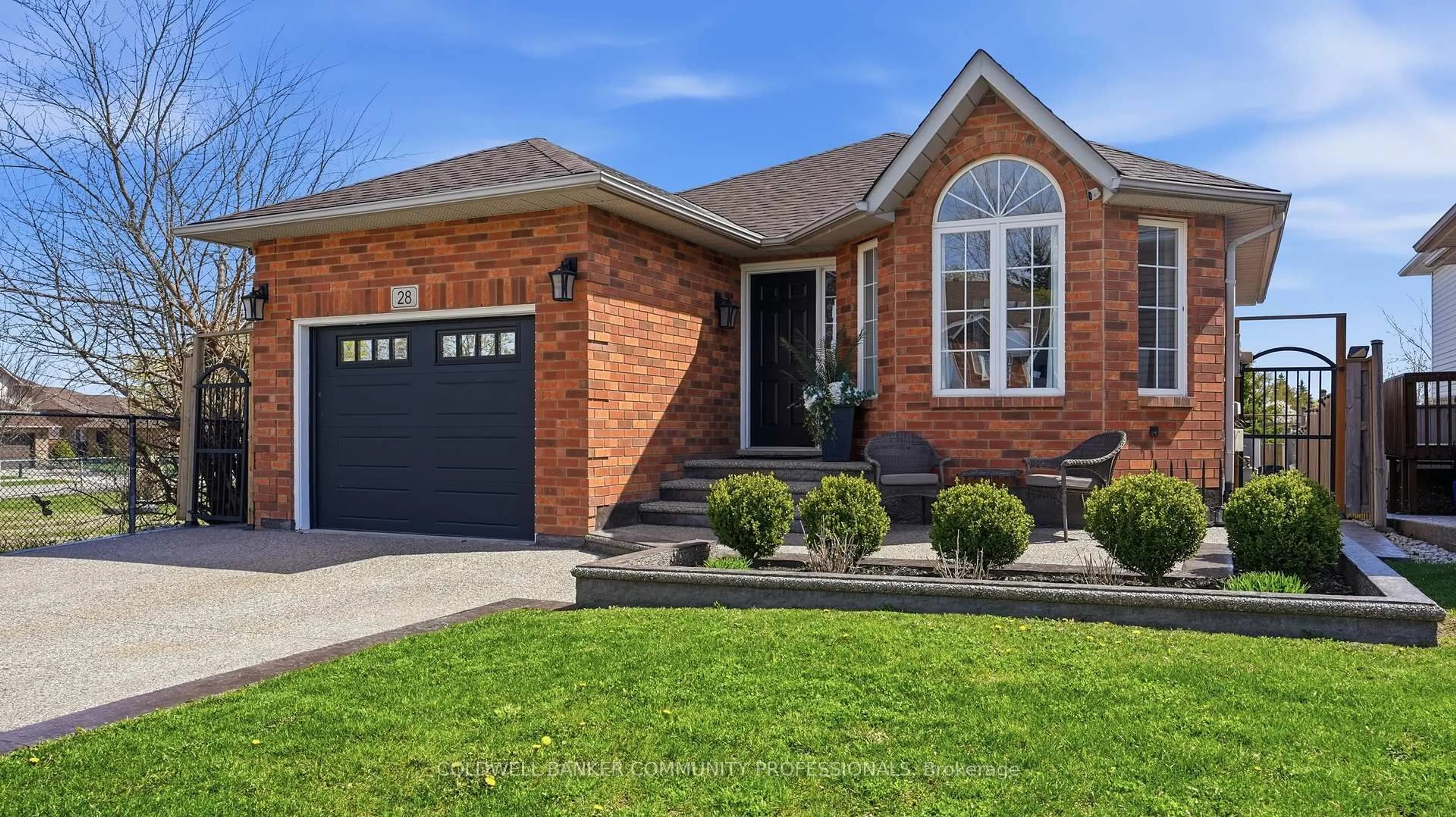 Home with brick exterior material, street for 28 Glenhollow Dr, Hamilton Ontario L8J 3R8